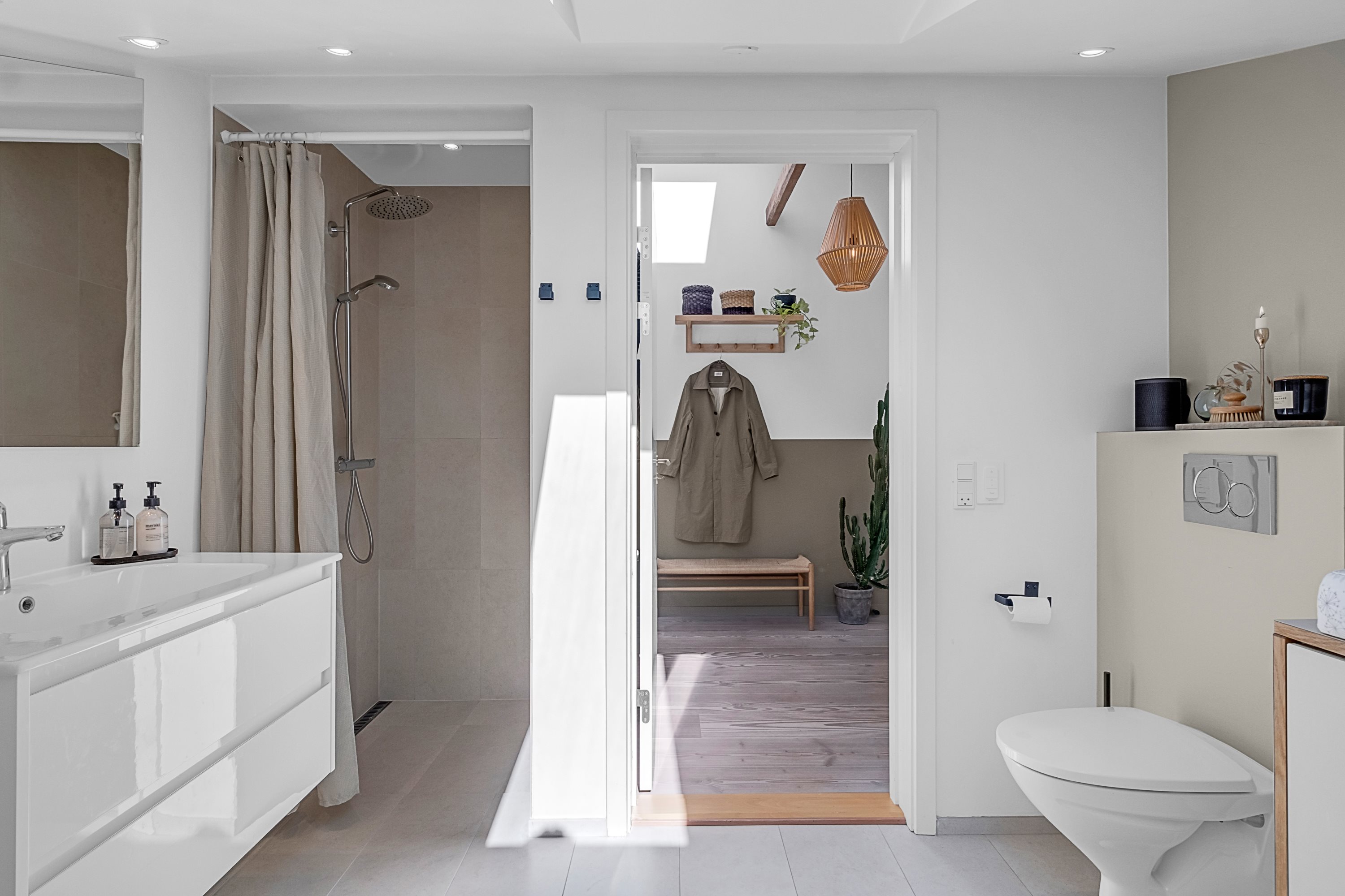 Fremhævet badeværelse billede i fuldskærmstilstand. Billede af Grønnegade 77B, 5. tv., 8000 Aarhus C