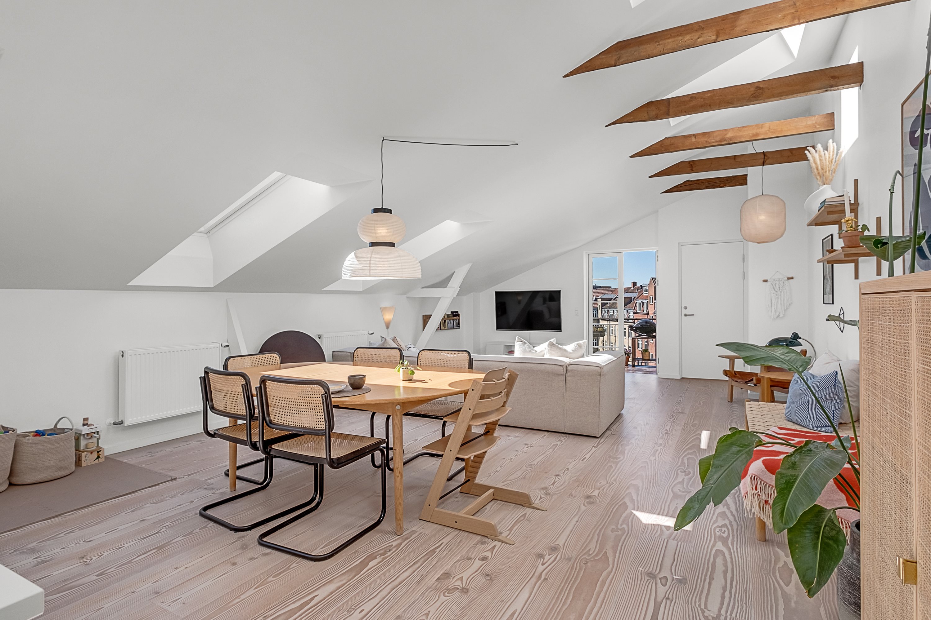 Miniaturebillede 2: køkken alrum. Billede af Grønnegade 77B, 5. tv., 8000 Aarhus C