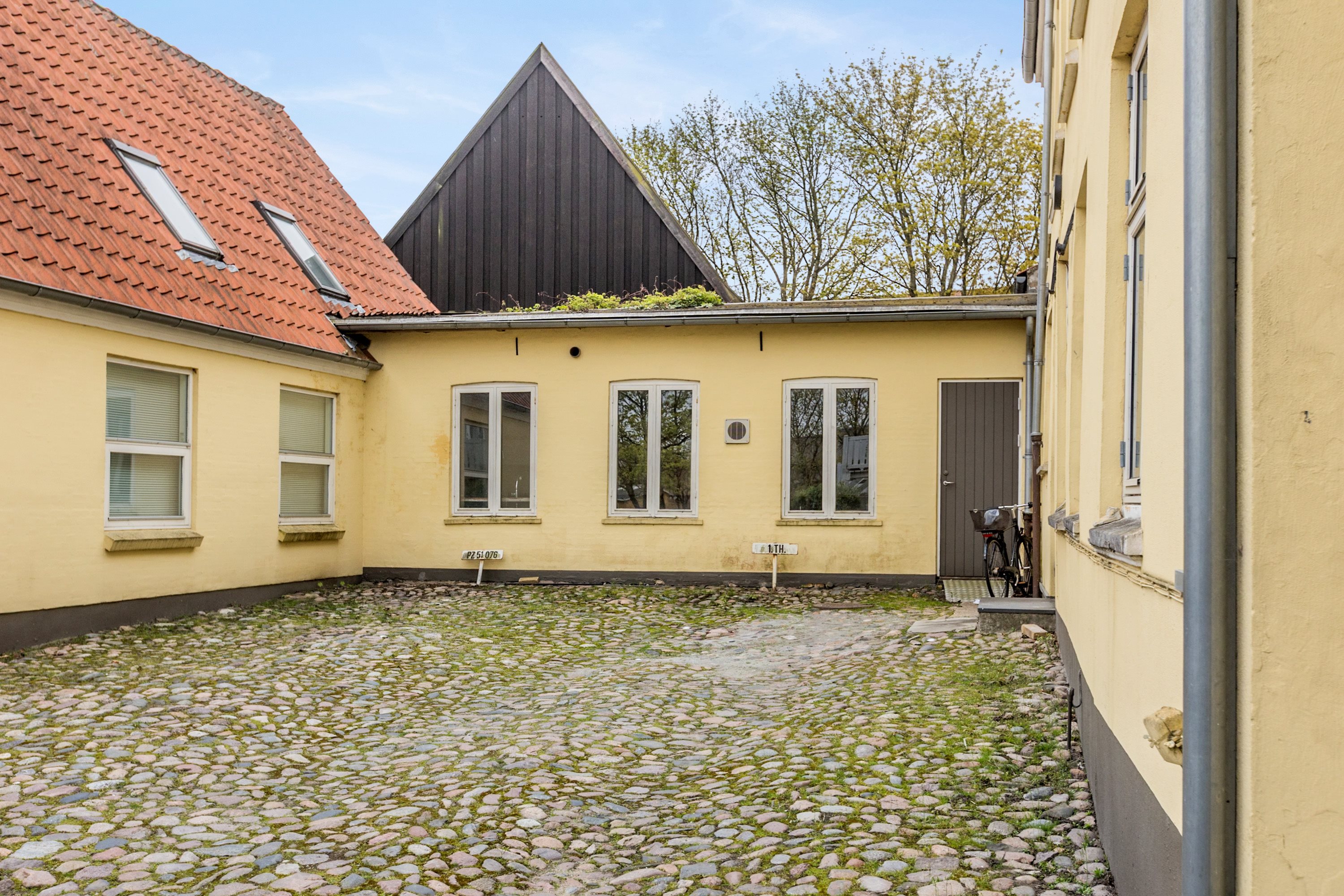 Fremhævet ejendommen billede i fuldskærmstilstand. Billede af Klinkbjerg 4A, 2. th., 6200 Aabenraa