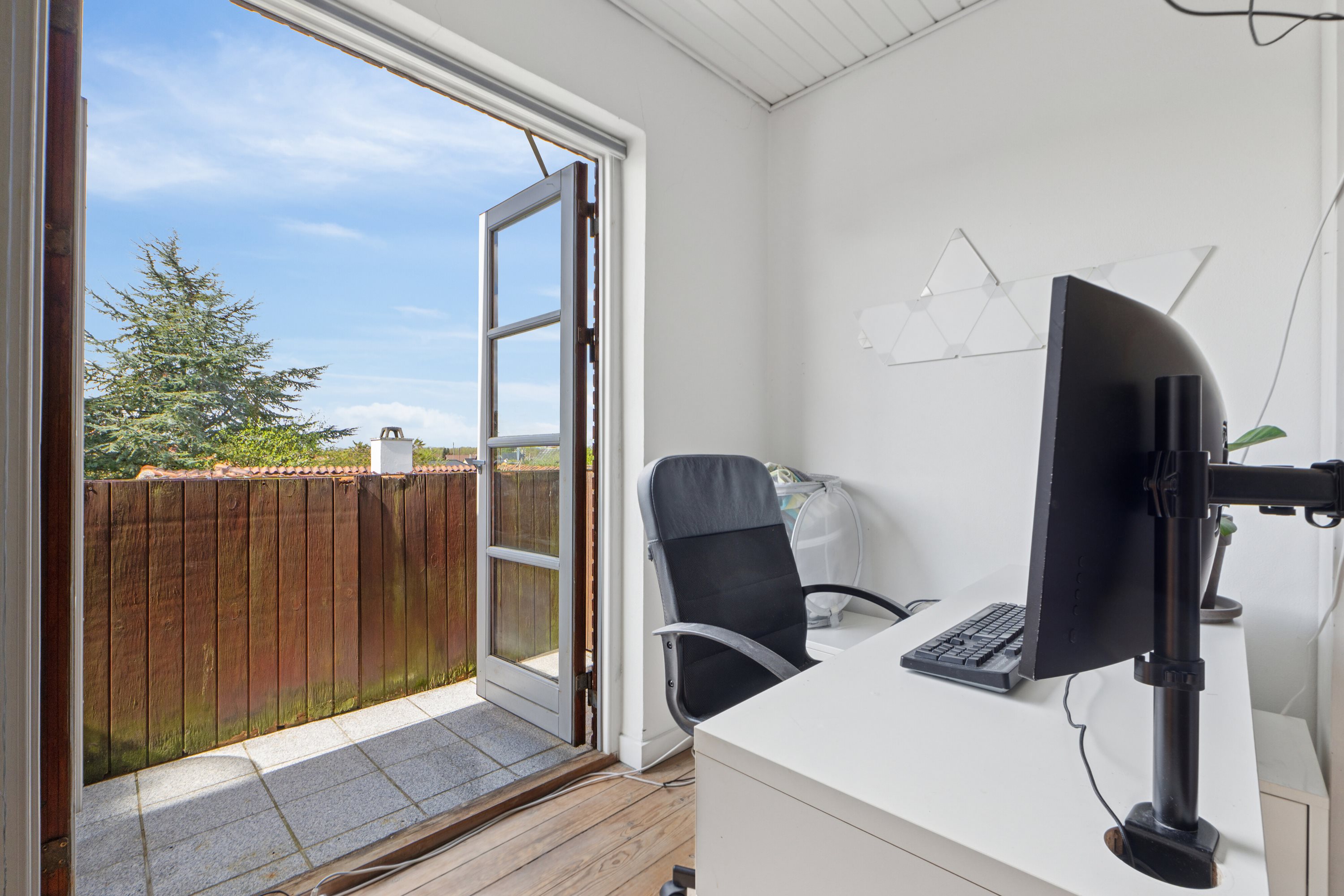 Fremhævet arbejdsværelse billede i fuldskærmstilstand. Billede af Nørregårdsvej 28, 1., 2610 Rødovre