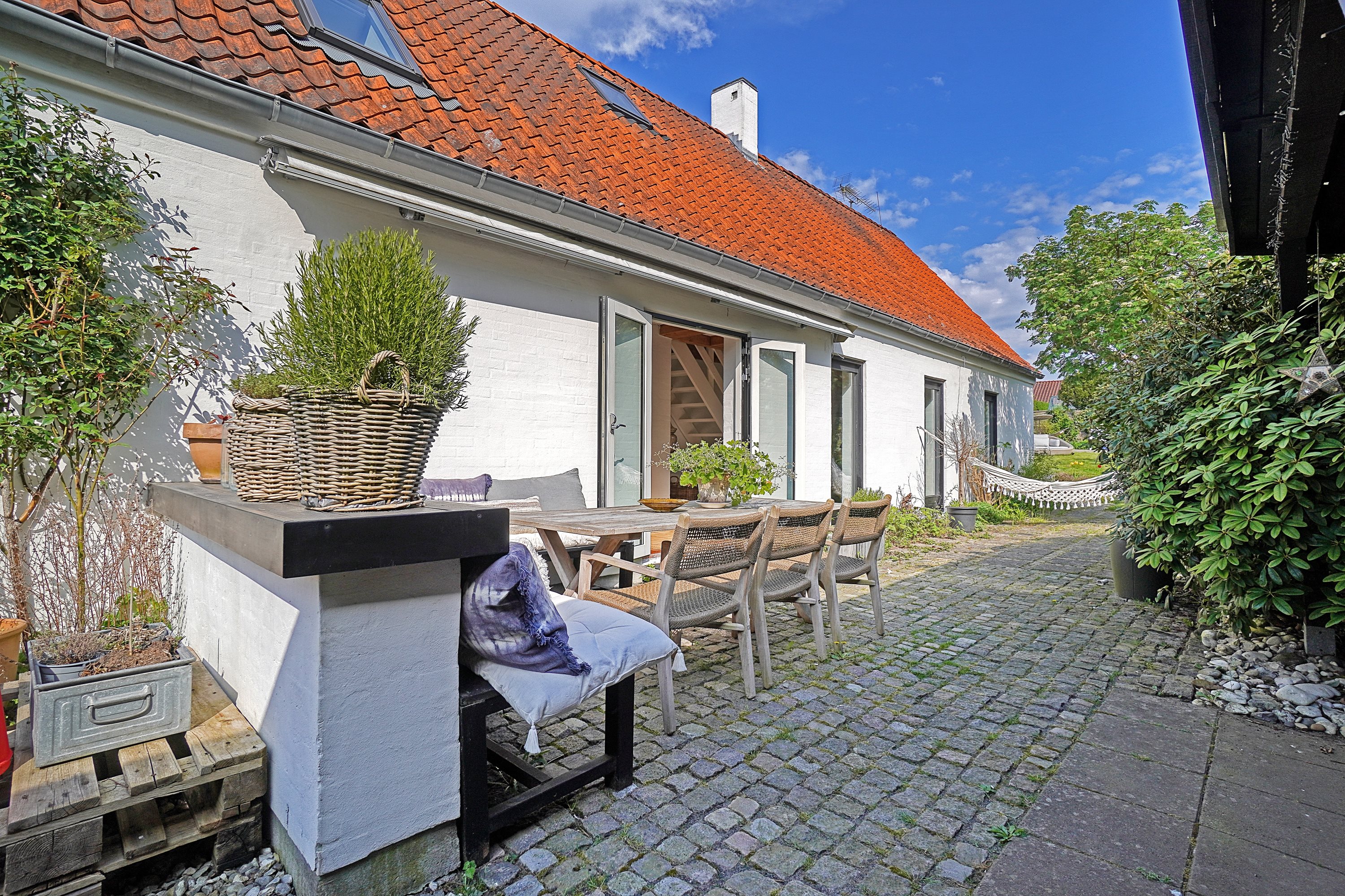 Fremhævet terrasse billede i fuldskærmstilstand. Billede af Frederikkevej 10, 3050 Humlebæk