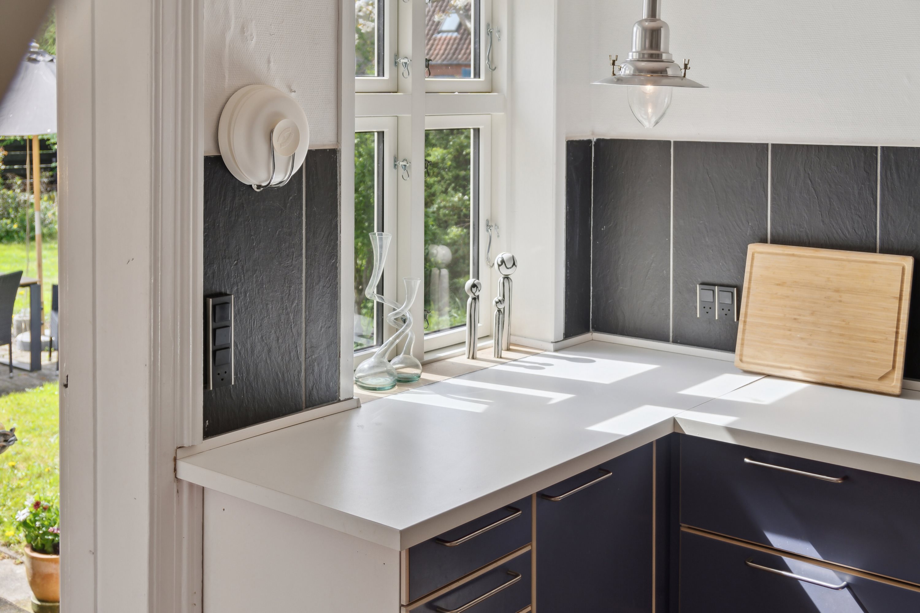 Fremhævet køkken billede i fuldskærmstilstand. Billede af Tom Knudsensvej 6, Lohals, 5953 Tranekær