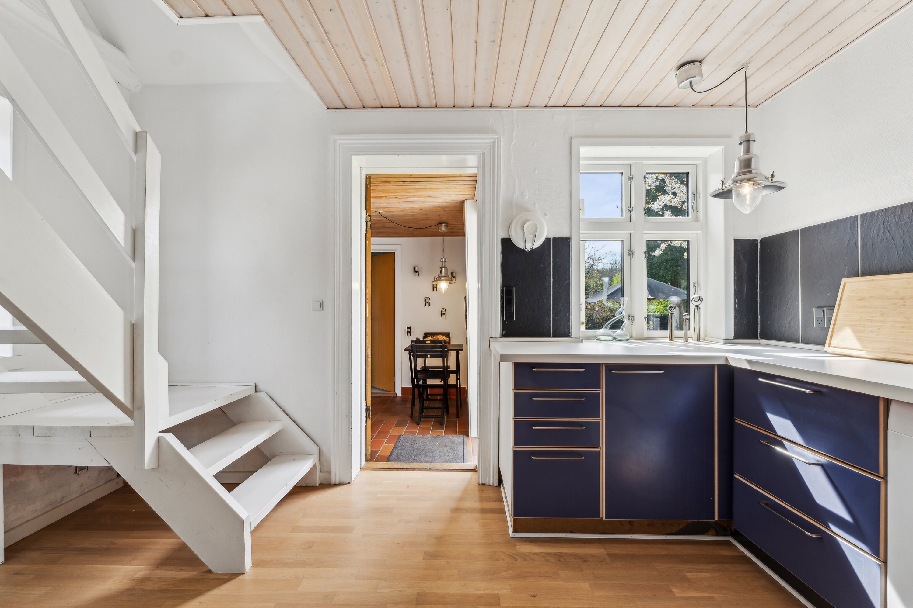 Fremhævet køkken billede i fuldskærmstilstand. Billede af Tom Knudsensvej 6, Lohals, 5953 Tranekær