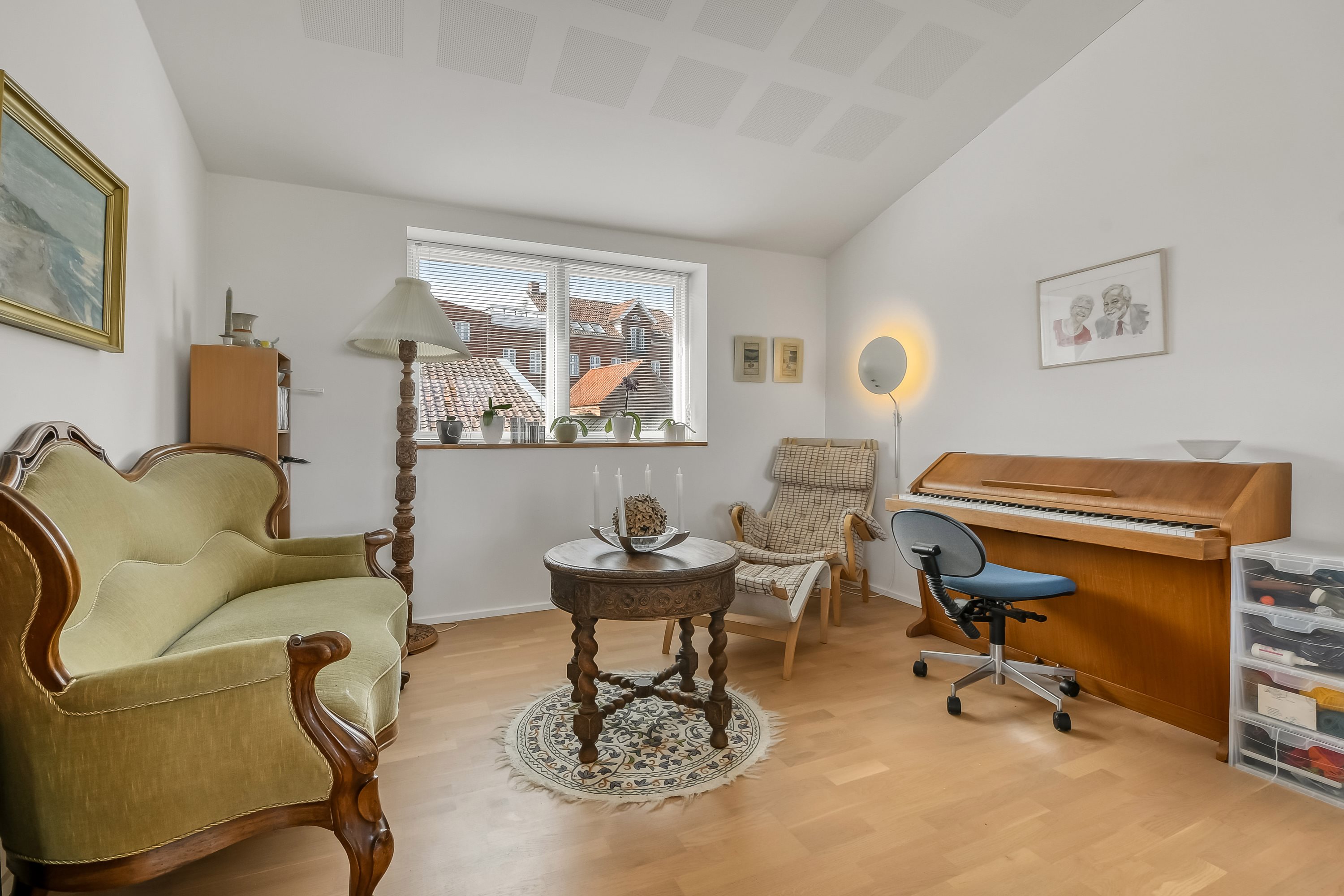 Fremhævet stue billede i fuldskærmstilstand. Billede af Strandvejen 8, 7600 Struer