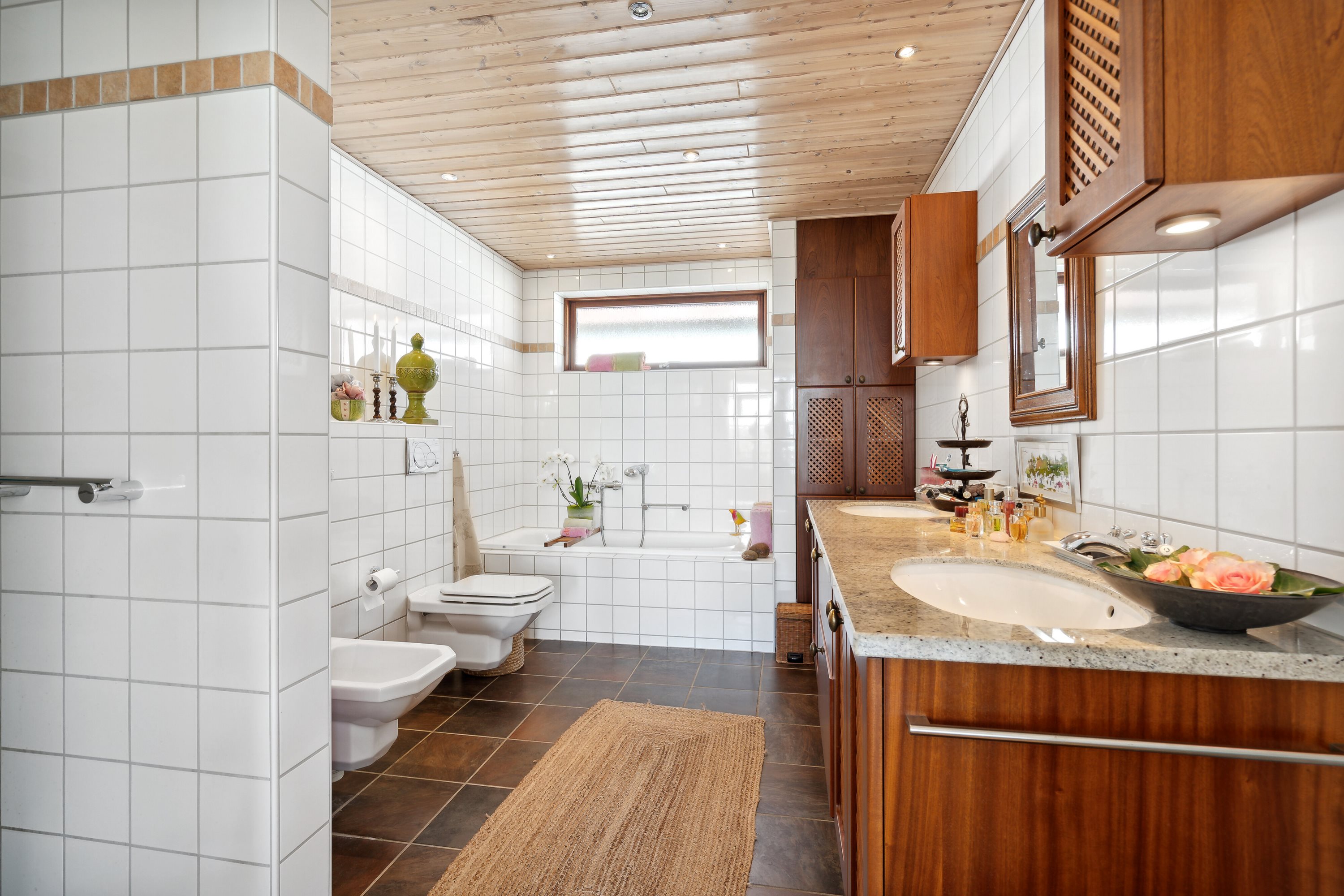 Fremhævet badeværelse billede i fuldskærmstilstand. Billede af Dyrhave 67, 6200 Aabenraa