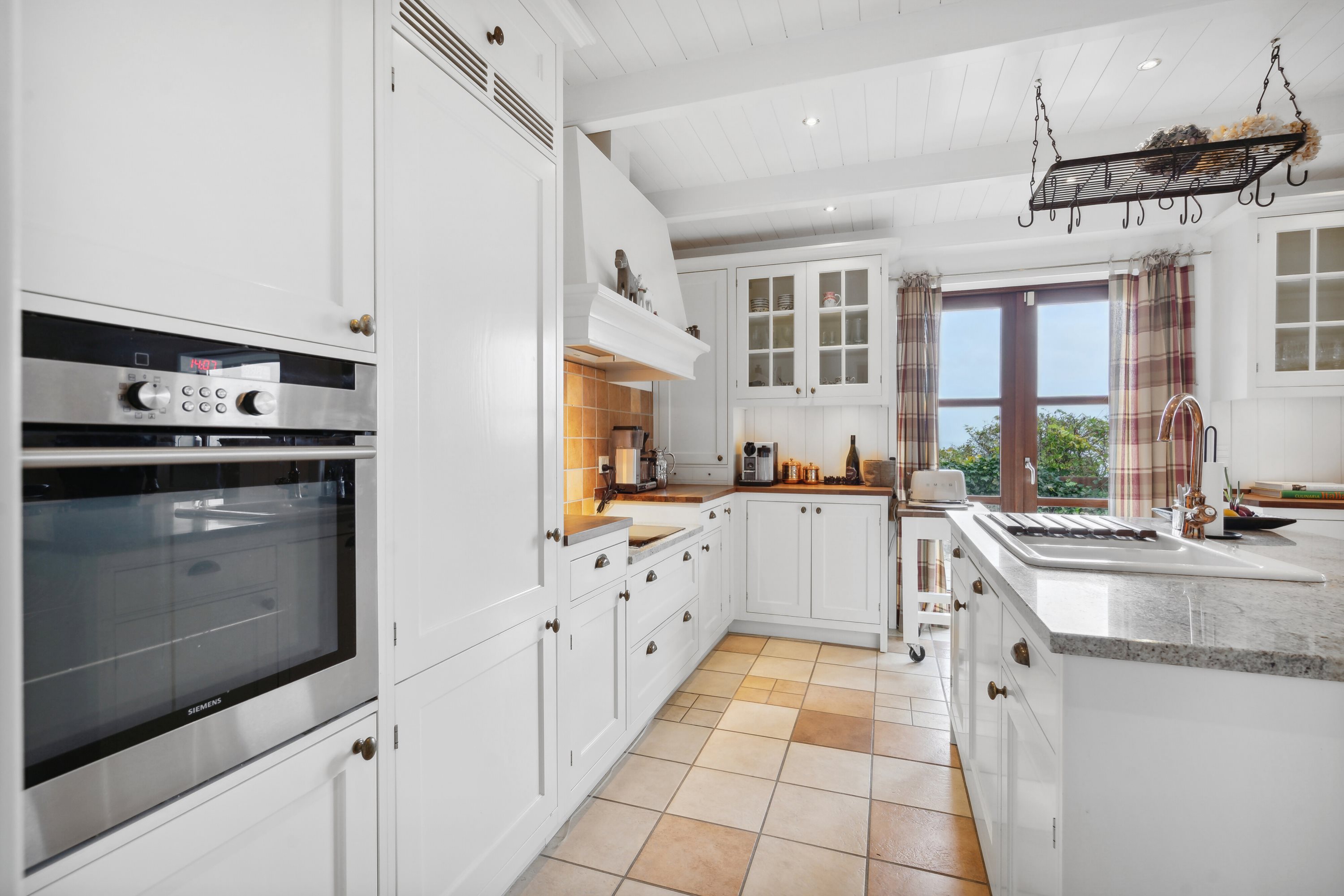 Fremhævet køkken billede i fuldskærmstilstand. Billede af Dyrhave 67, 6200 Aabenraa