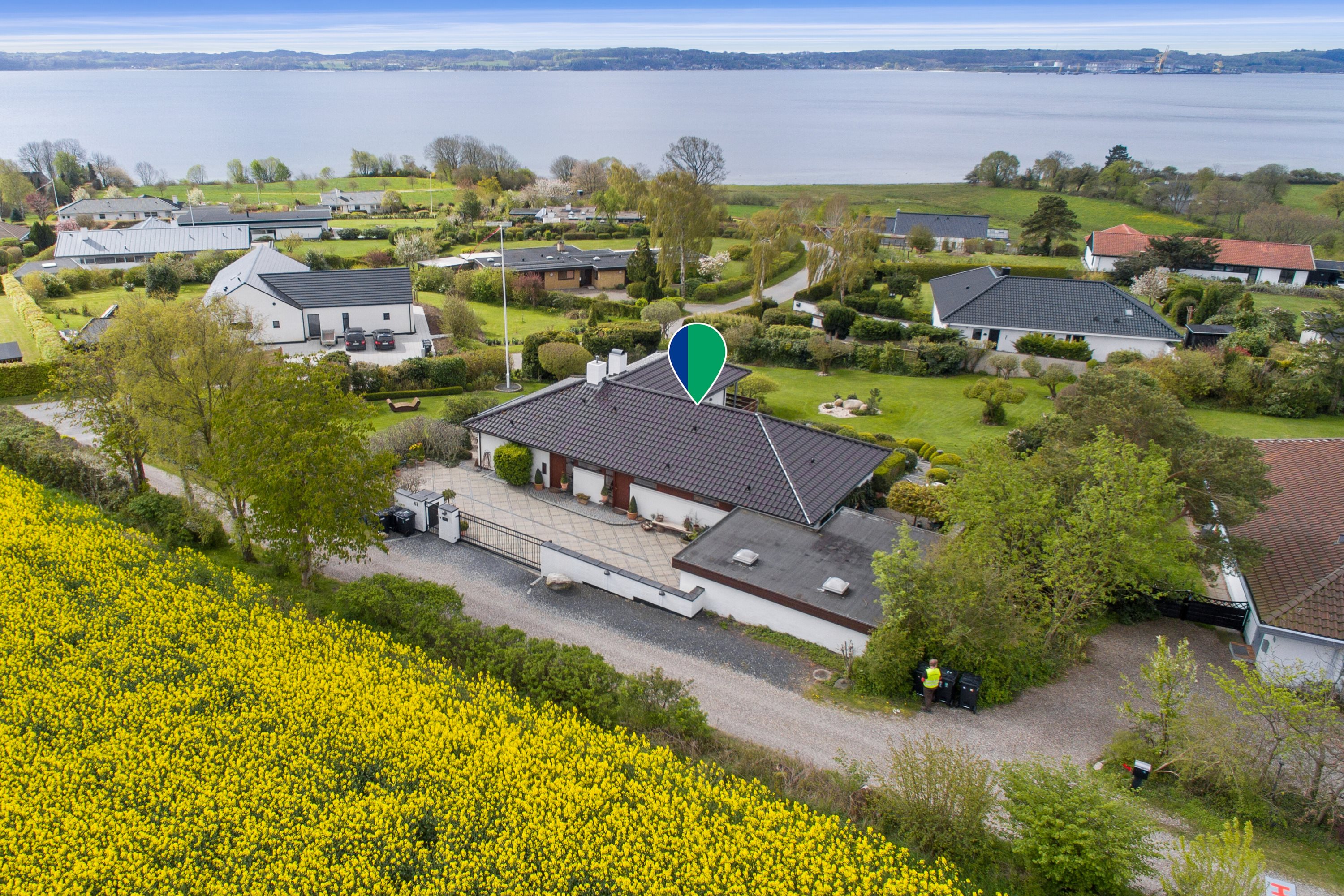 Fremhævet luftfoto billede i fuldskærmstilstand. Billede af Dyrhave 67, 6200 Aabenraa