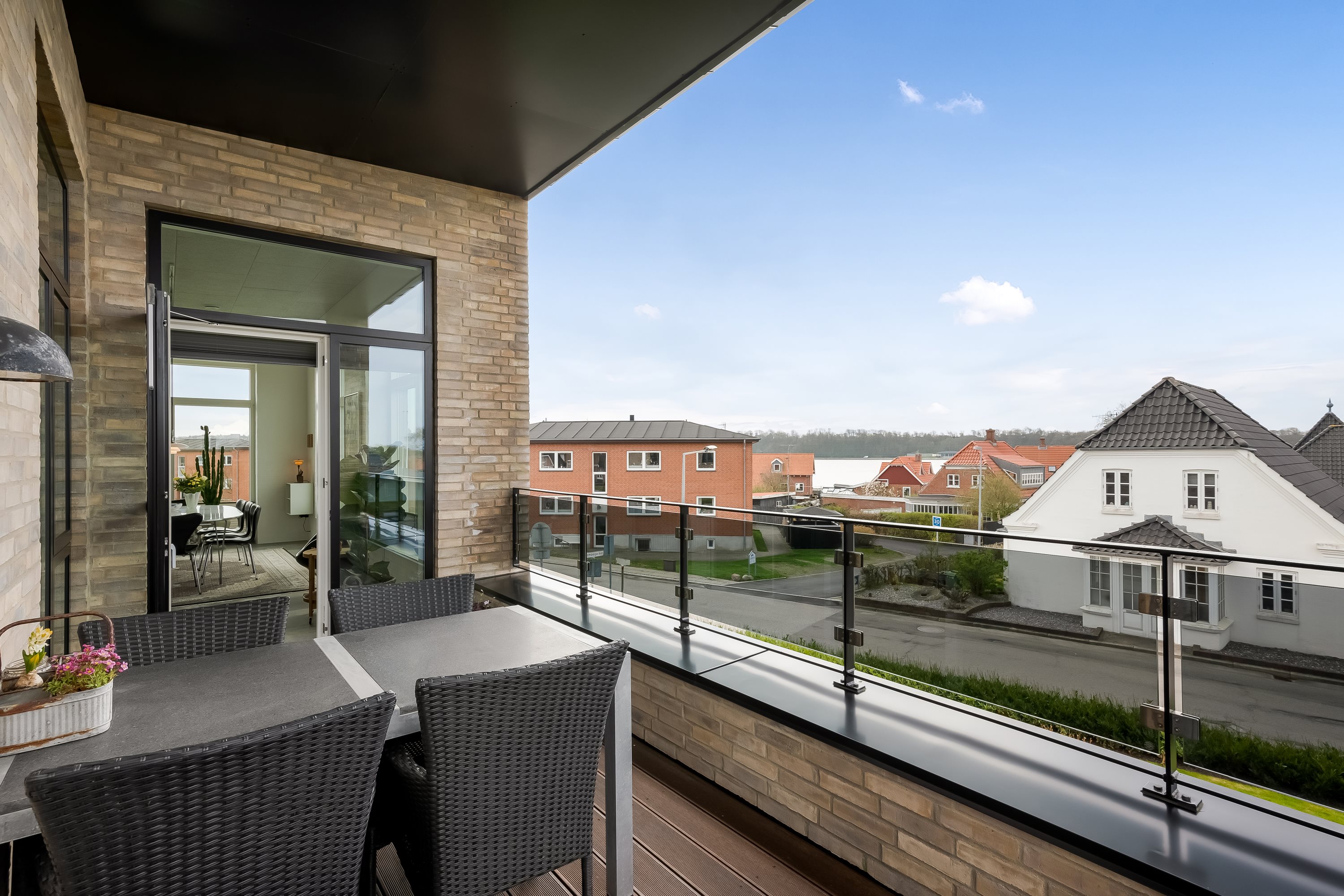 Fremhævet tagterrasse billede i fuldskærmstilstand. Billede af Rønbjerghage 2A, Nørlem, 7620 Lemvig