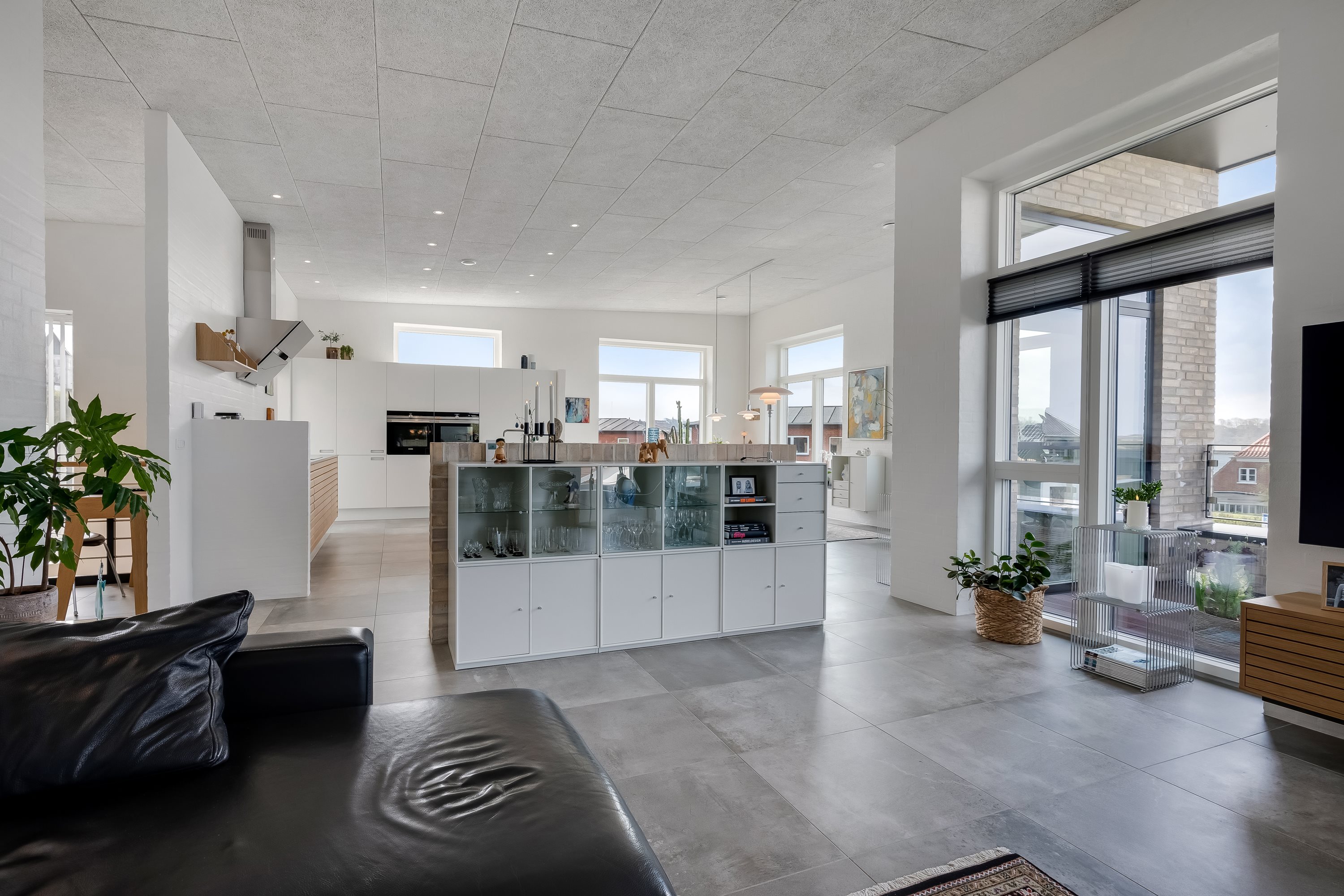 Fremhævet stue billede i fuldskærmstilstand. Billede af Rønbjerghage 2A, Nørlem, 7620 Lemvig