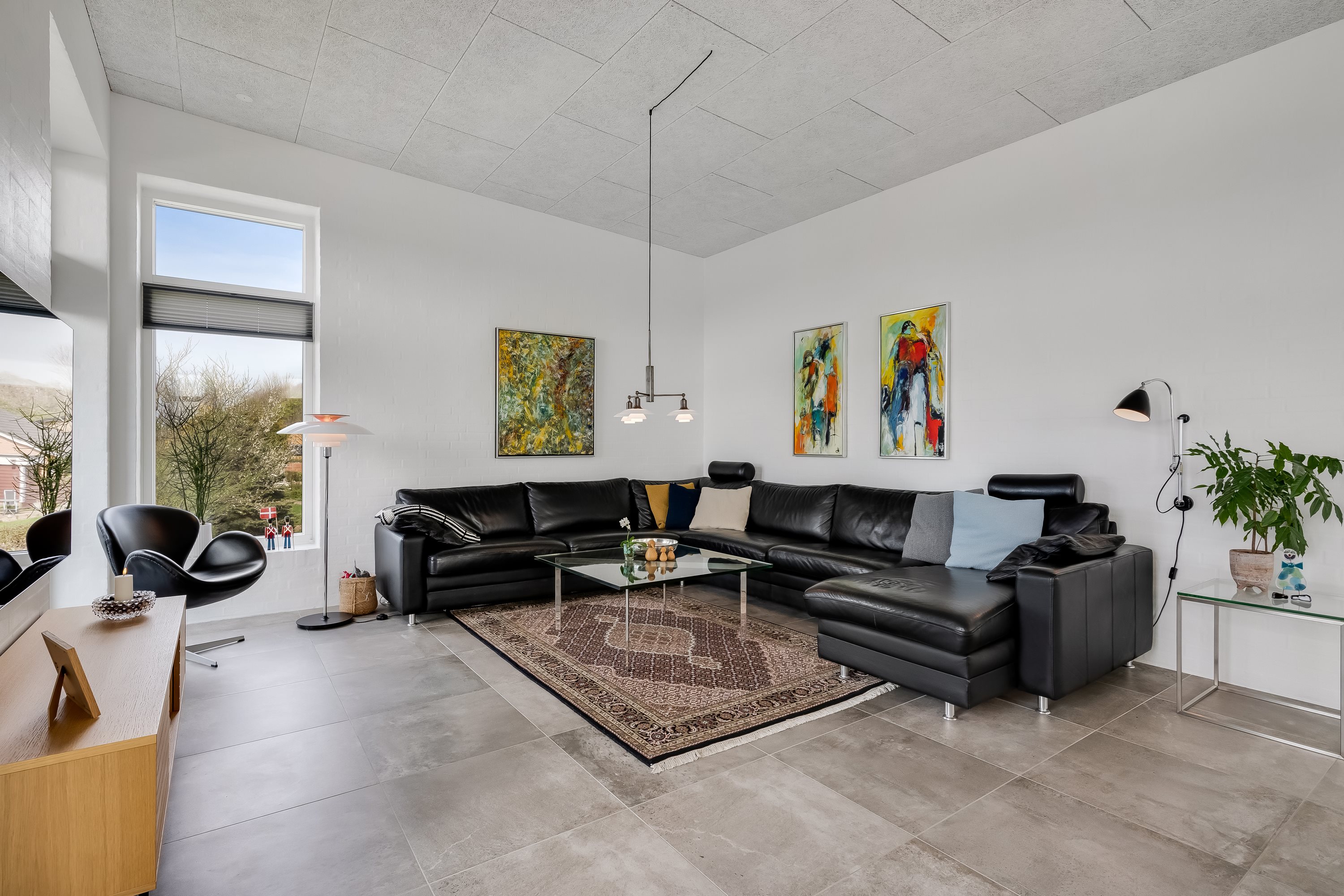 Fremhævet stue billede i fuldskærmstilstand. Billede af Rønbjerghage 2A, Nørlem, 7620 Lemvig