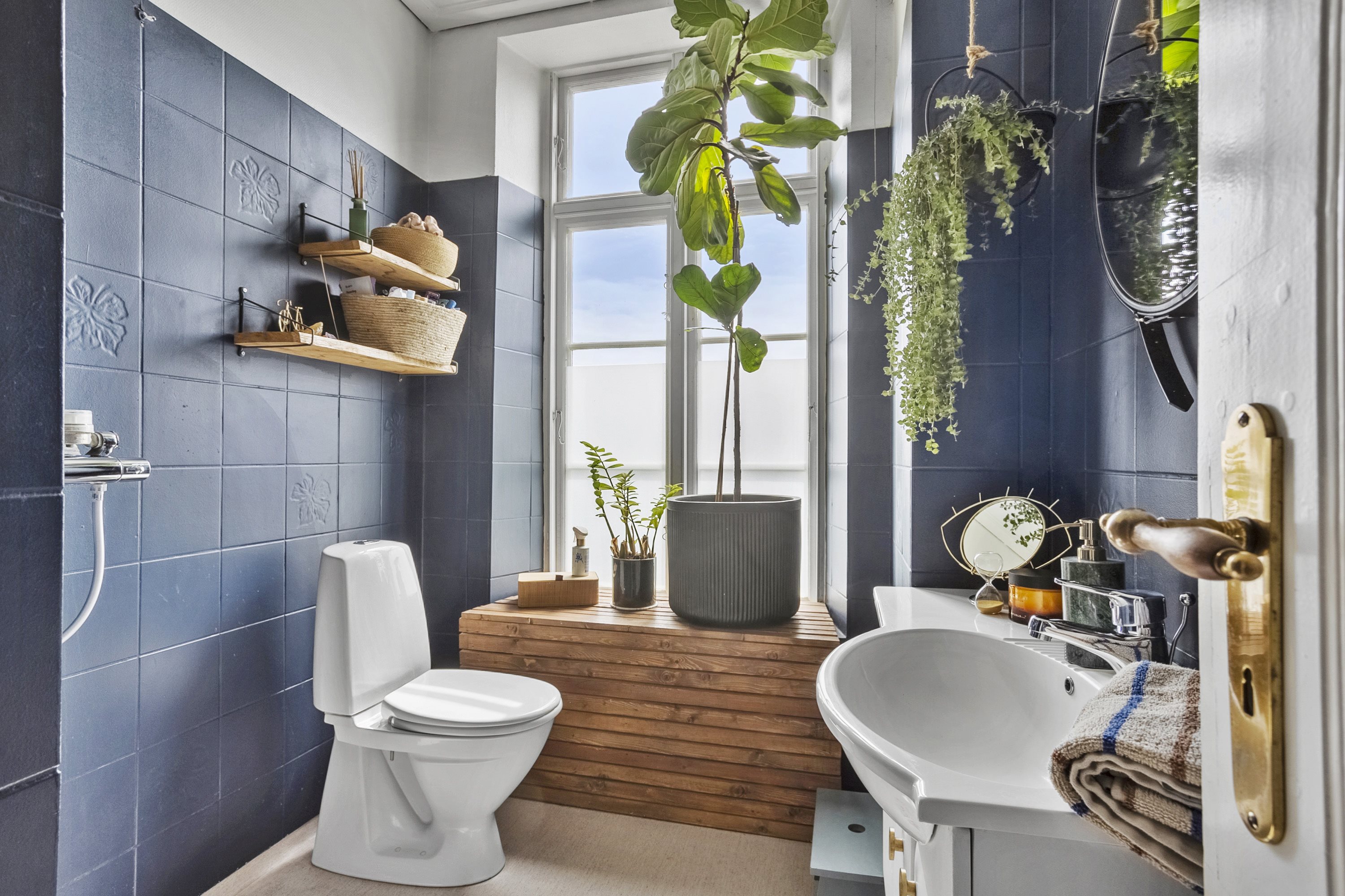 Fremhævet badeværelse billede i fuldskærmstilstand. Billede af Naffet 30, 2. th., 6100 Haderslev