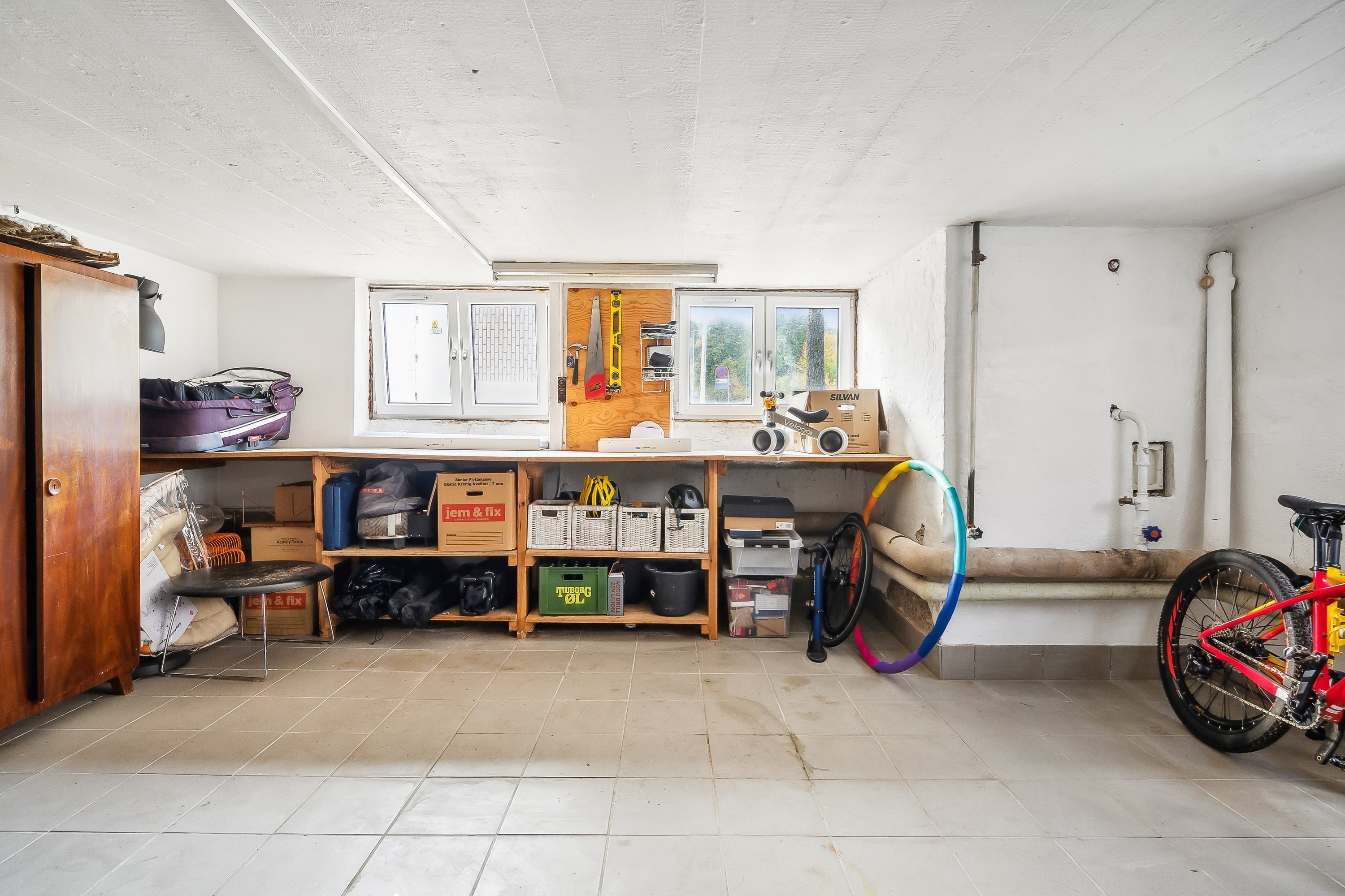 Fremhævet kælder billede i fuldskærmstilstand. Billede af Europa Plads 4B, 1. th., 9000 Aalborg