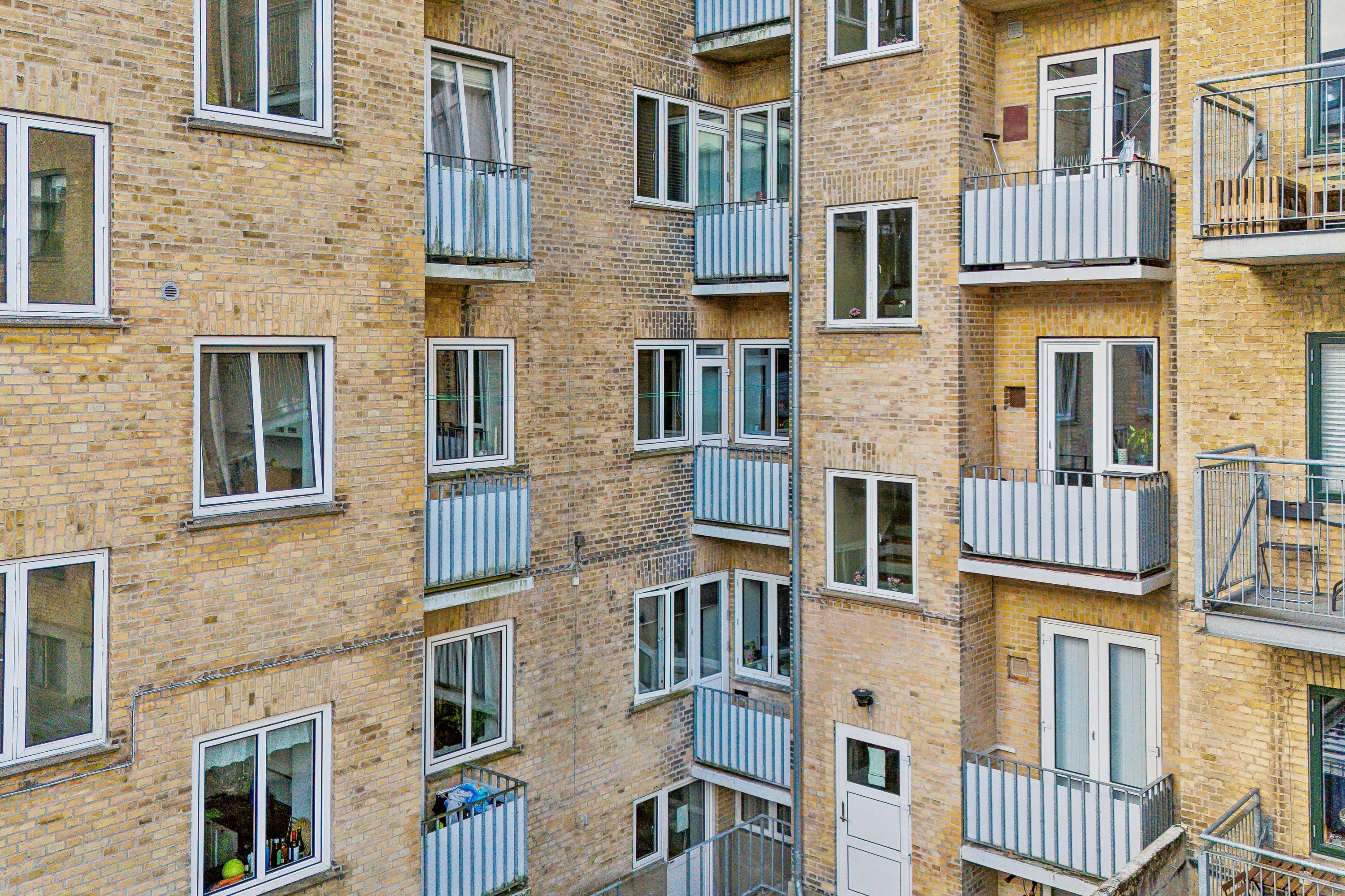 Fremhævet ejendommen billede i fuldskærmstilstand. Billede af Europa Plads 4B, 1. th., 9000 Aalborg