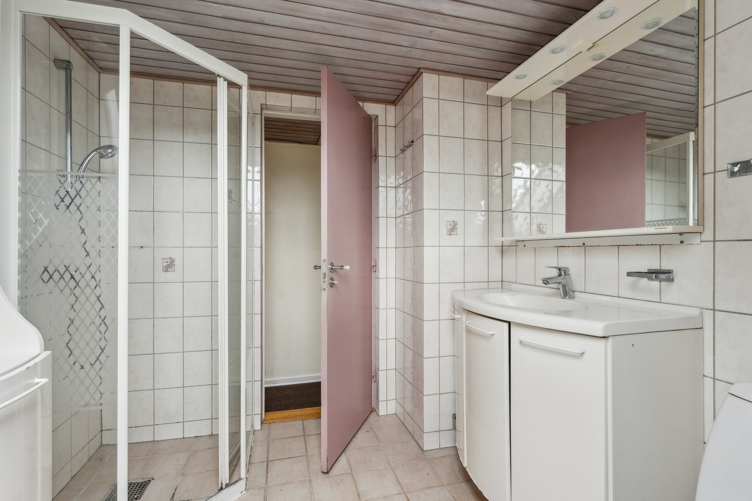 Fremhævet badeværelse billede i fuldskærmstilstand. Billede af Udbyhøjvej 176, Dronningborg, 8930 Randers NØ