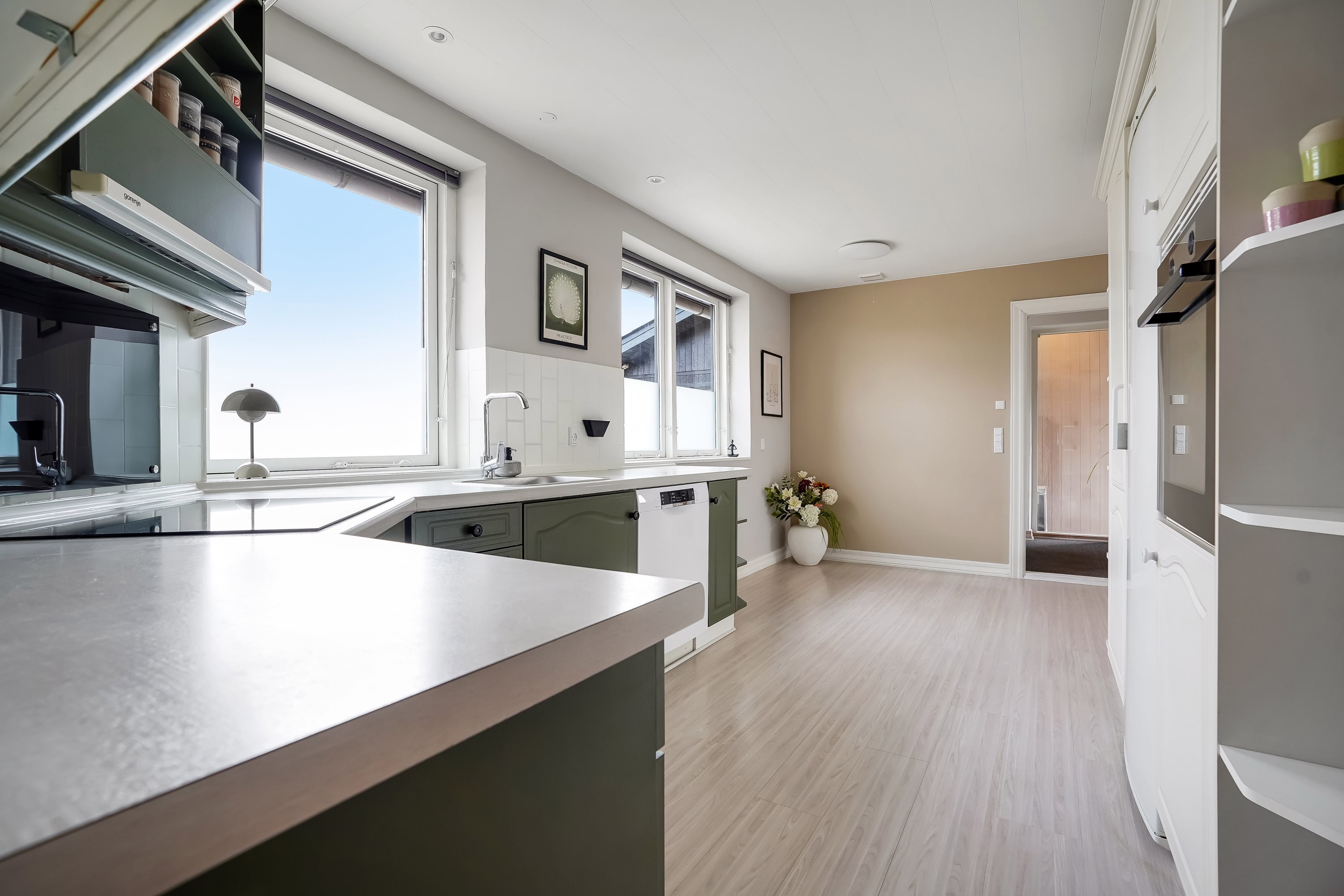 Fremhævet køkken billede i fuldskærmstilstand. Billede af Sydtoften 1, 7160 Tørring