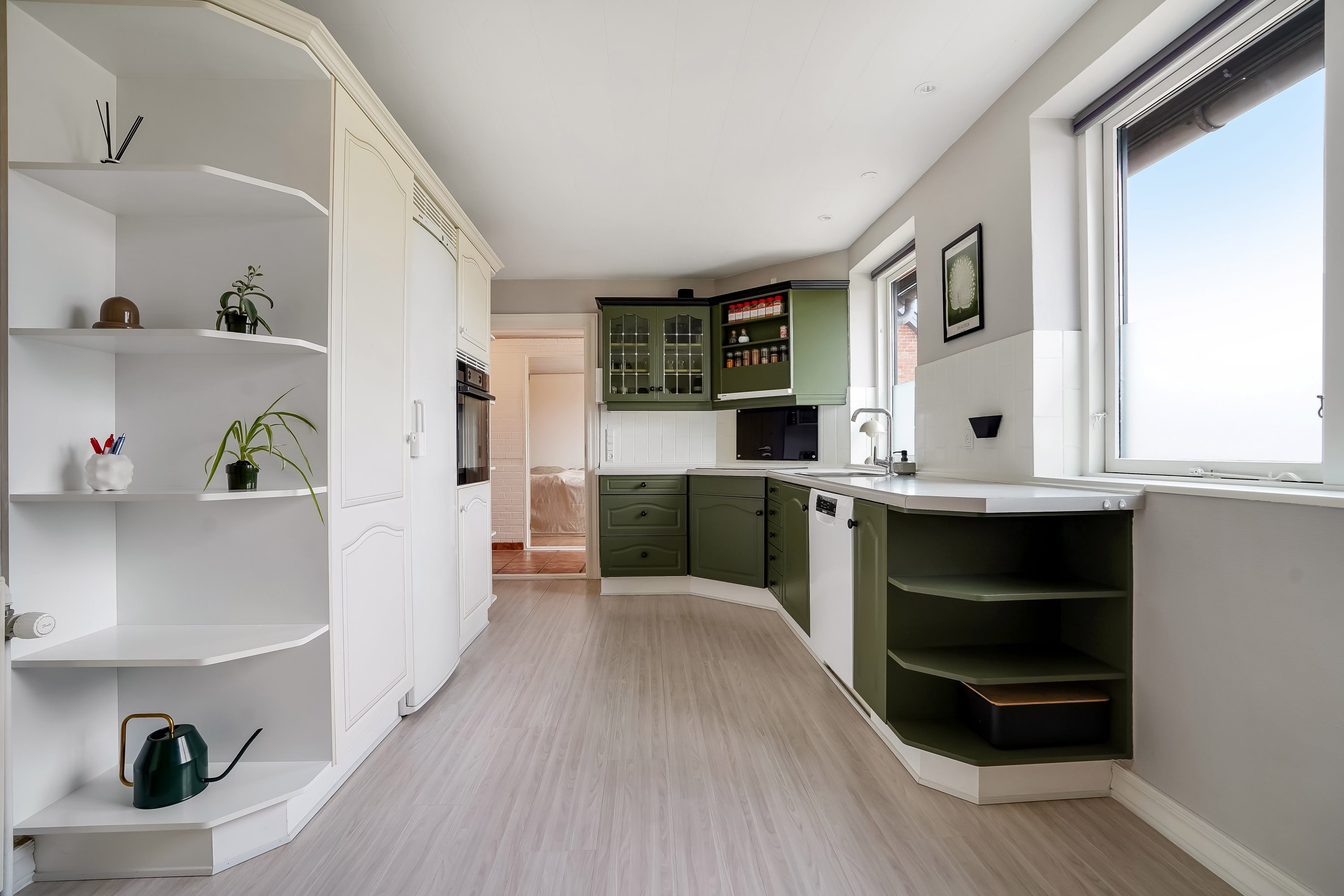 Fremhævet køkken billede i fuldskærmstilstand. Billede af Sydtoften 1, 7160 Tørring