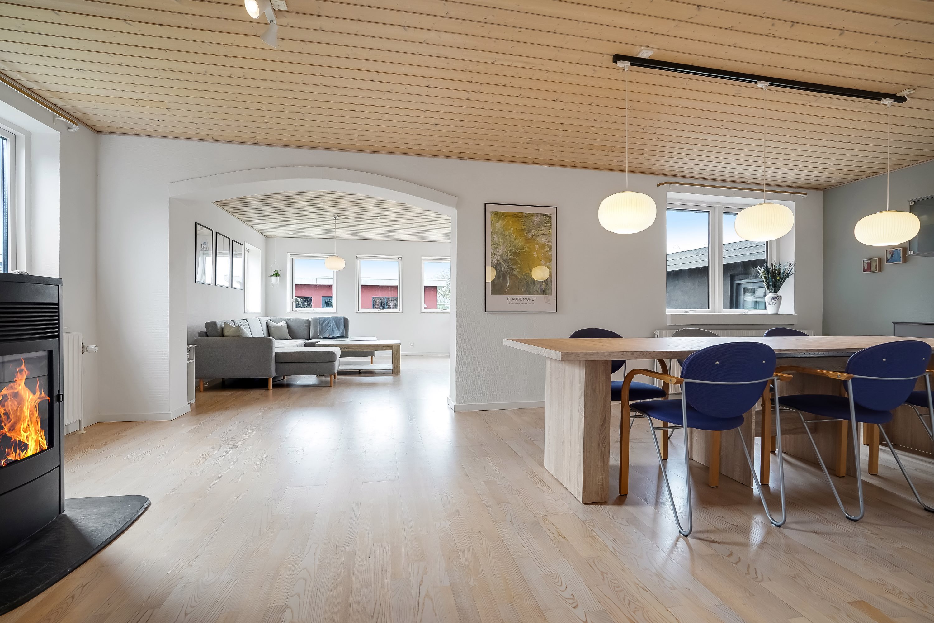 Fremhævet stue billede i fuldskærmstilstand. Billede af Sydtoften 1, 7160 Tørring