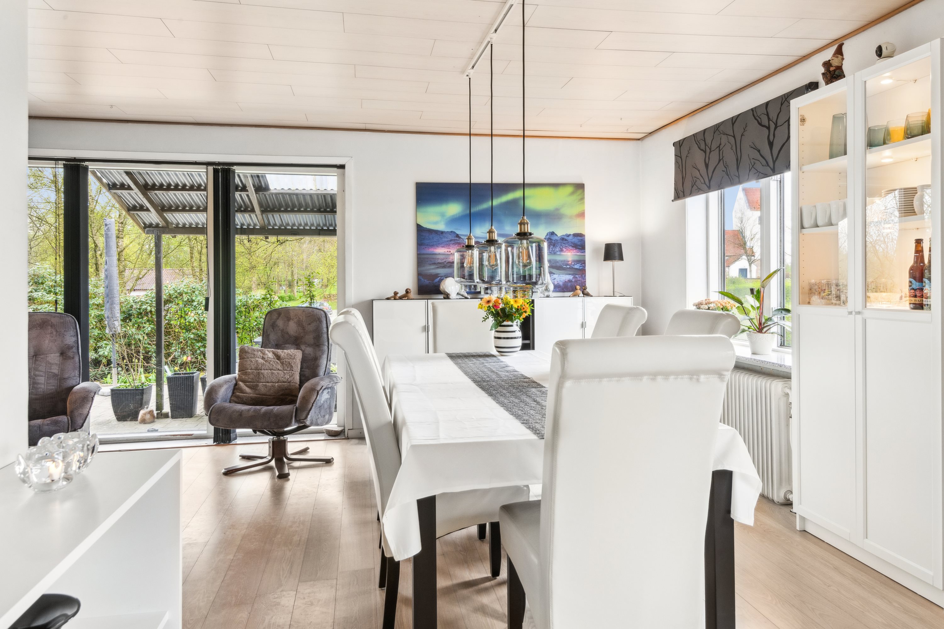 Fremhævet stue billede i fuldskærmstilstand. Billede af Kildevej 5, Lundby, 9240 Nibe