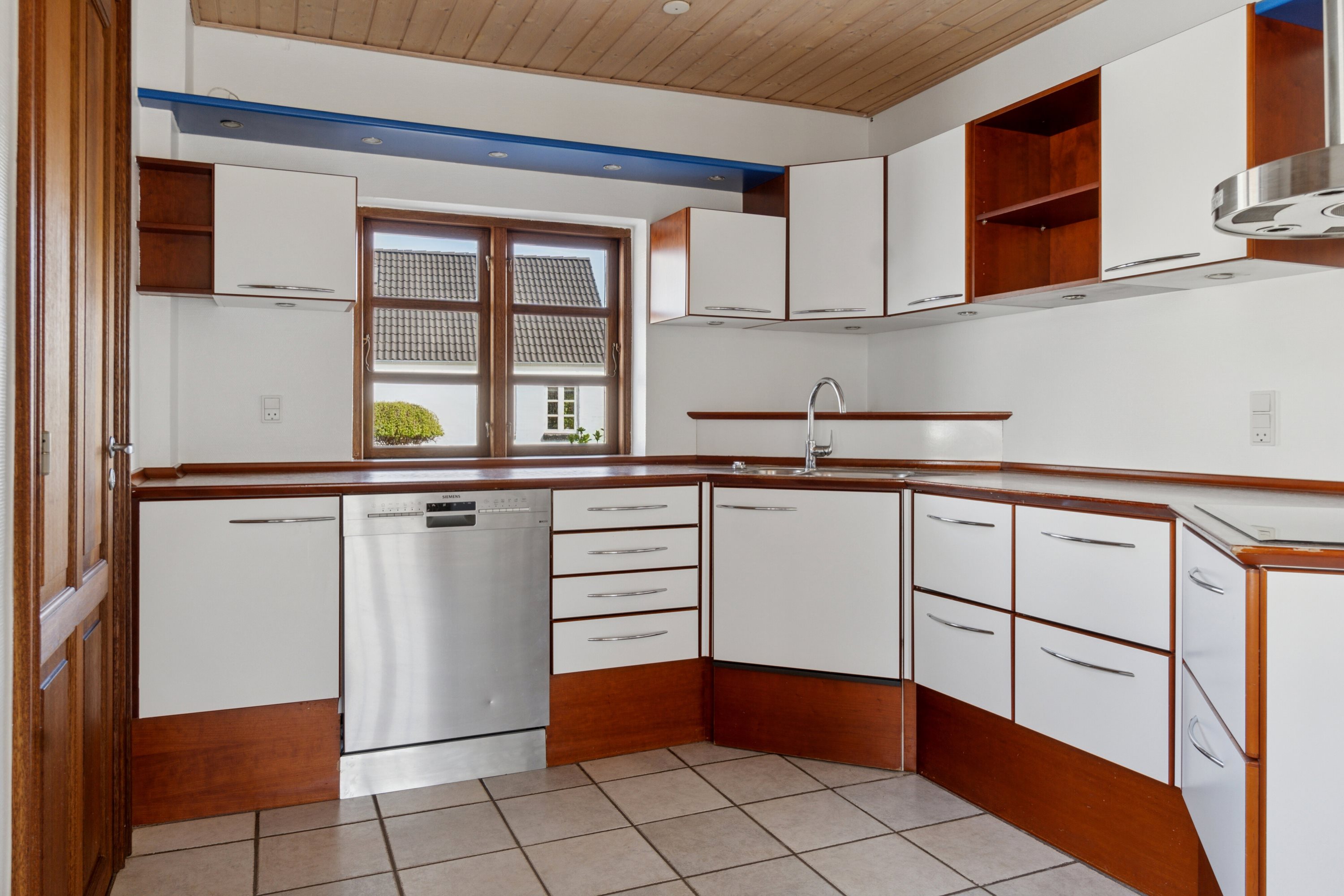 Fremhævet køkken billede i fuldskærmstilstand. Billede af Landervejen 11, Reersø Str, 4281 Gørlev