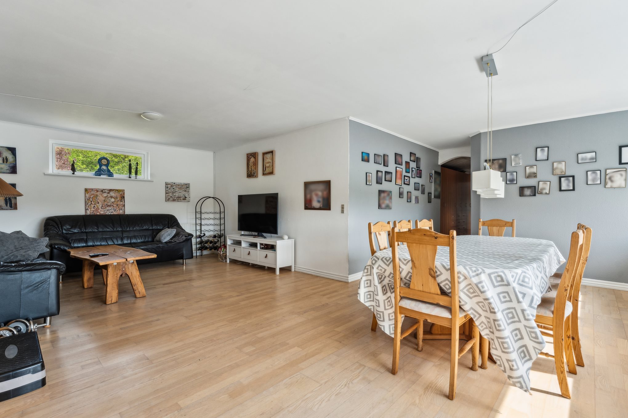 Fremhævet stue billede i fuldskærmstilstand. Billede af Helstrupvej 18, Helstrup, 8920 Randers NV