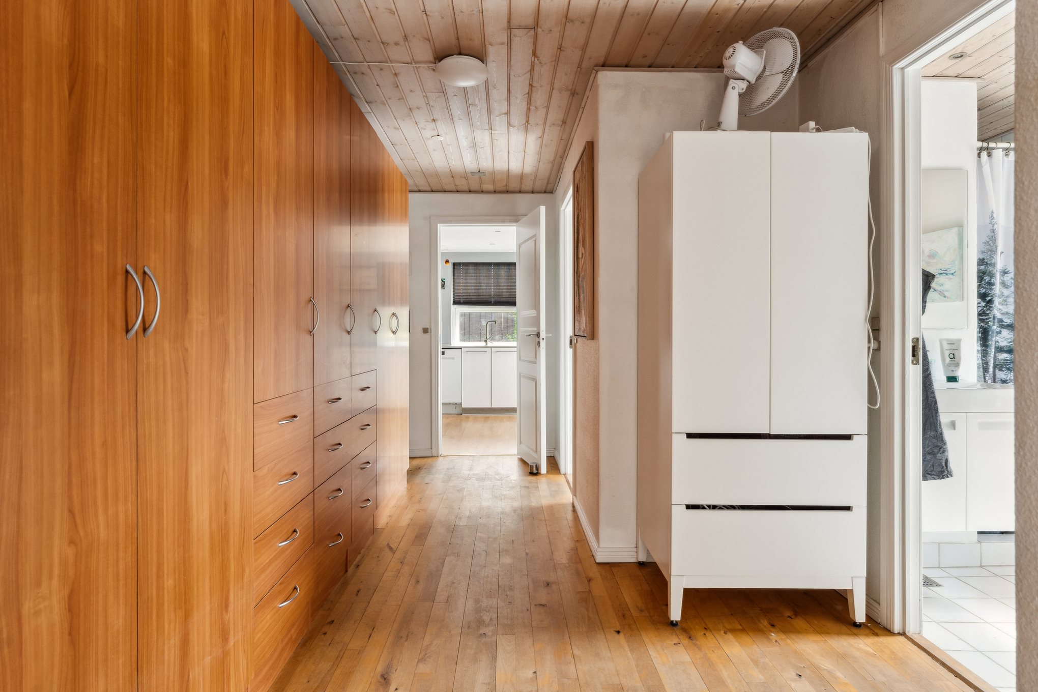 Fremhævet gang billede i fuldskærmstilstand. Billede af Helstrupvej 18, Helstrup, 8920 Randers NV