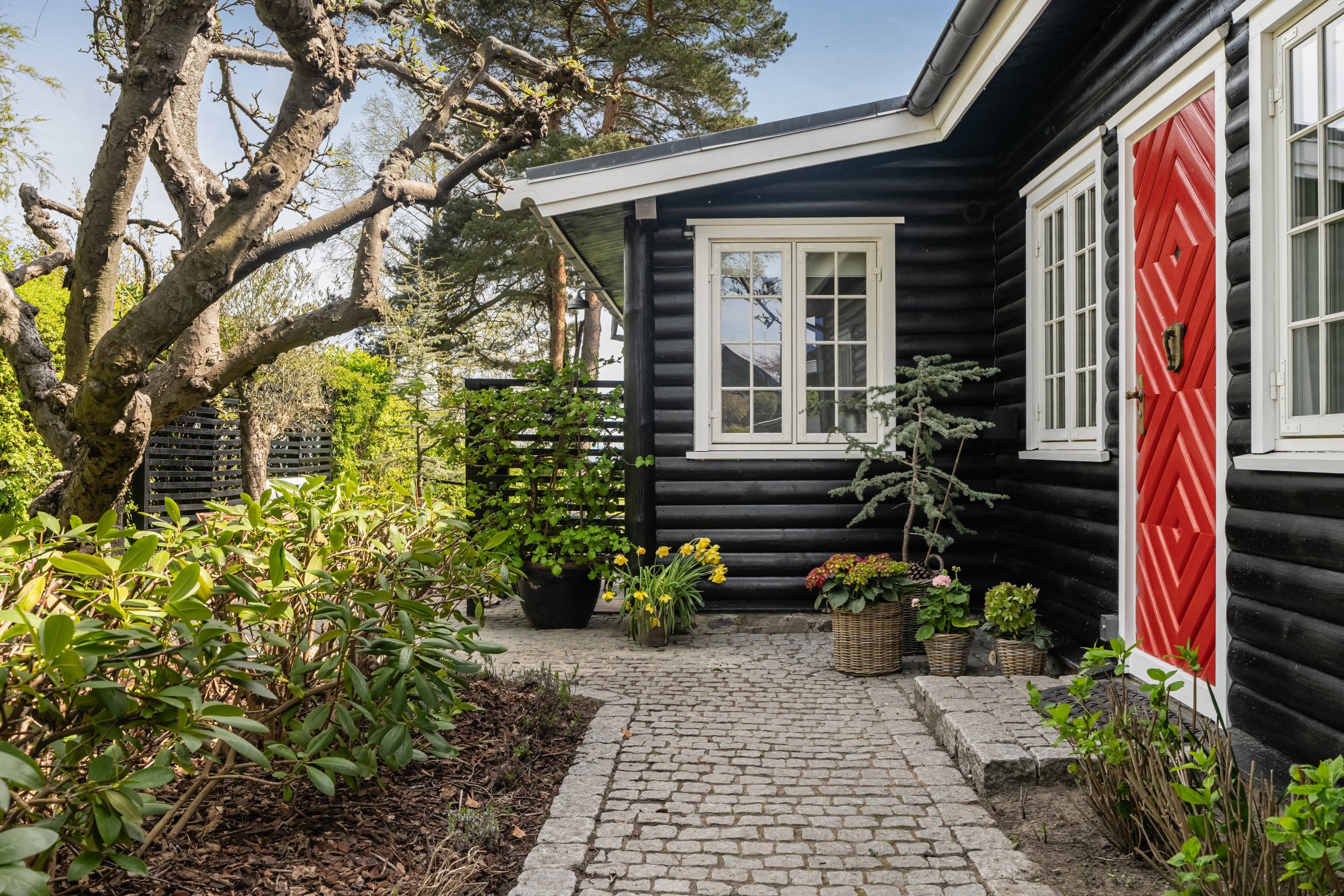 Fremhævet  billede i fuldskærmstilstand. Billede af Solbakkevej 8, 3050 Humlebæk