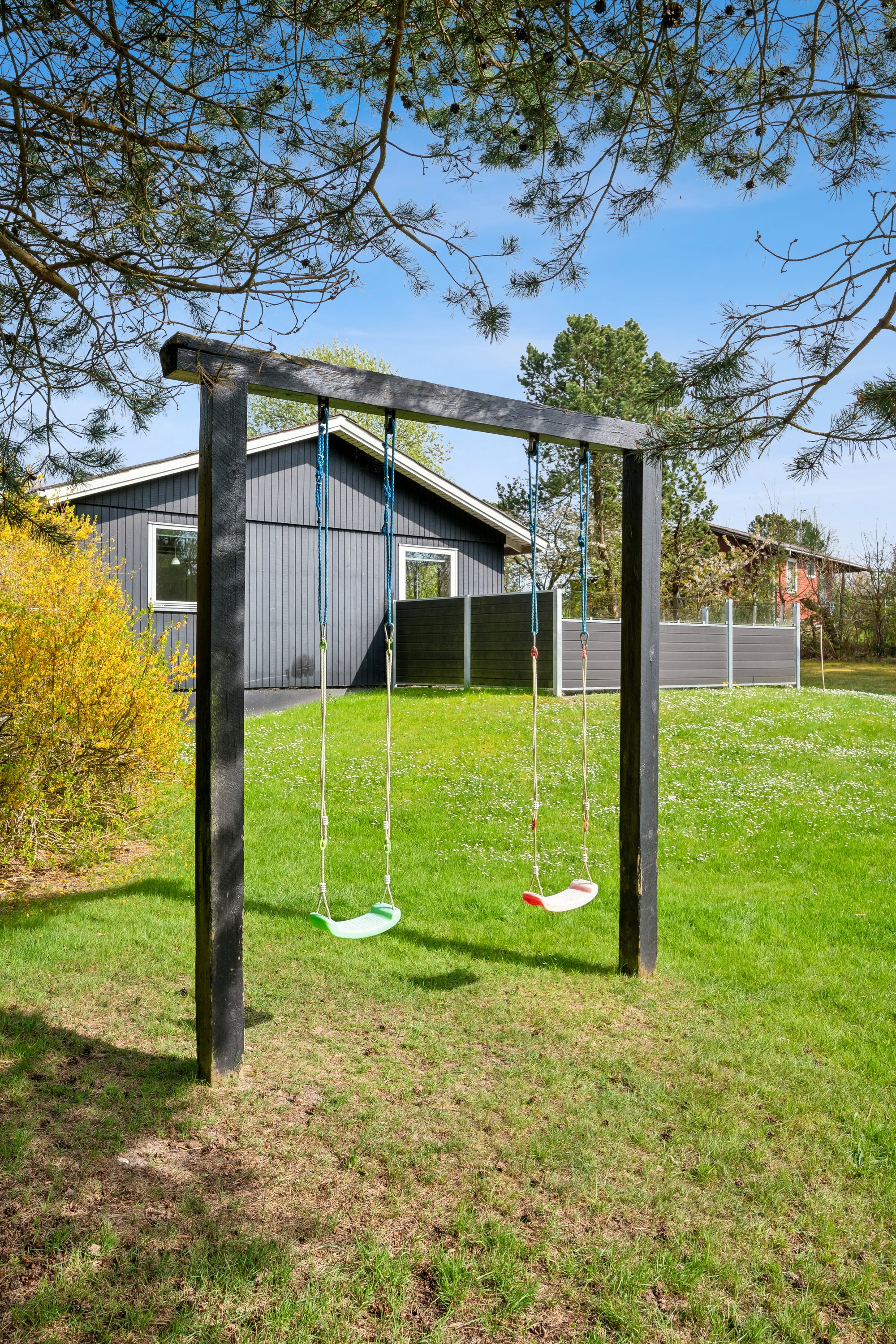 Fremhævet have billede i fuldskærmstilstand. Billede af Tjørnevej 3, Handrup Strand, 8400 Ebeltoft