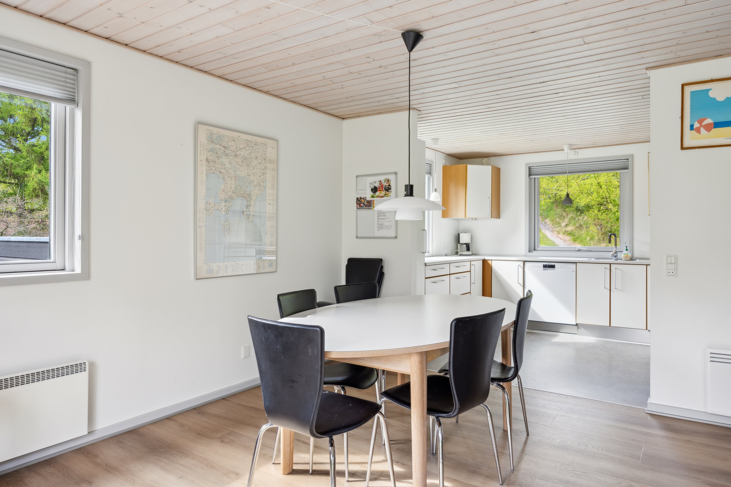 Fremhævet stue billede i fuldskærmstilstand. Billede af Tjørnevej 3, Handrup Strand, 8400 Ebeltoft