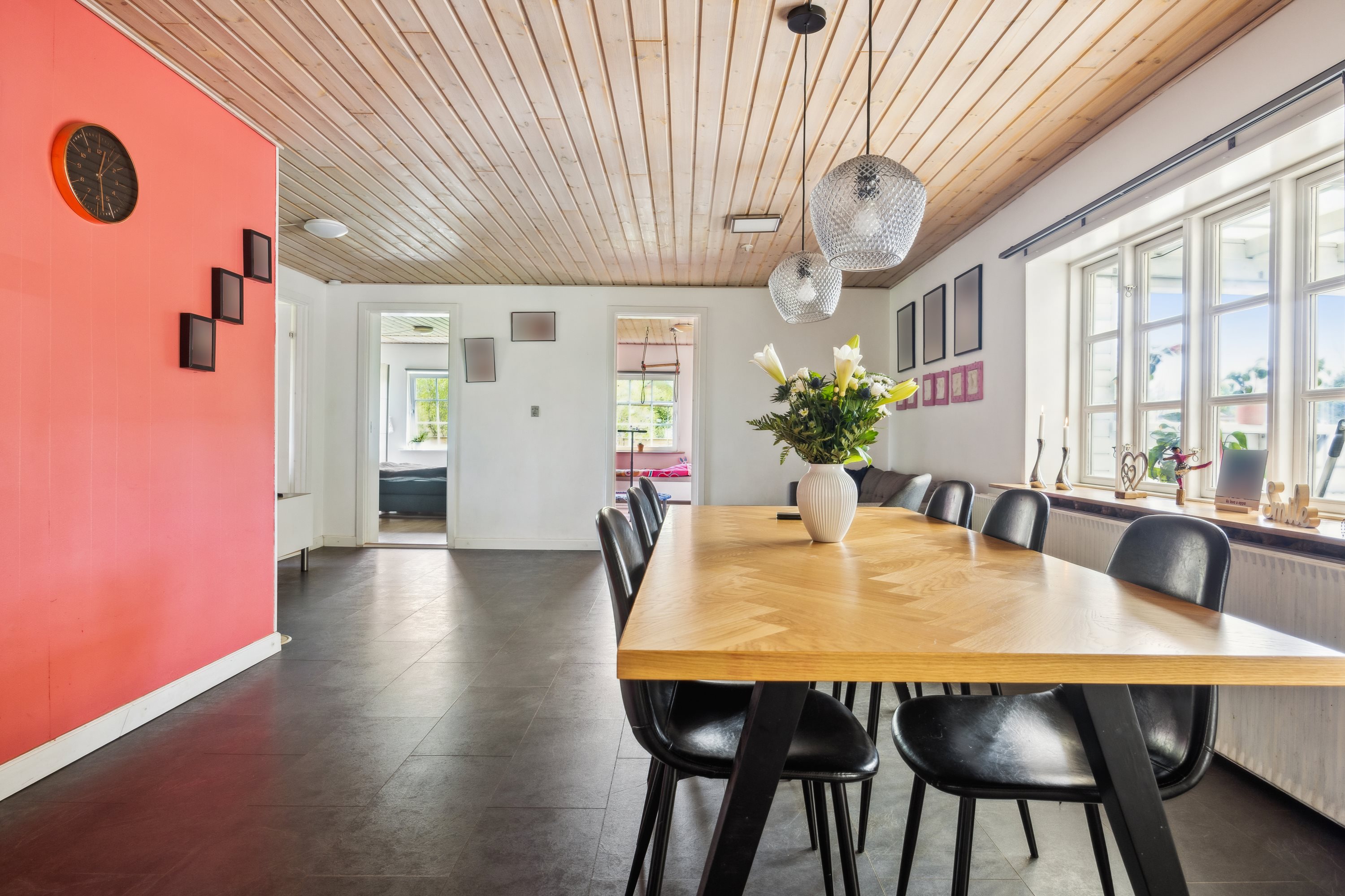 Fremhævet spisestue billede i fuldskærmstilstand. Billede af Kolonihaven 3, Skelund, 9560 Hadsund