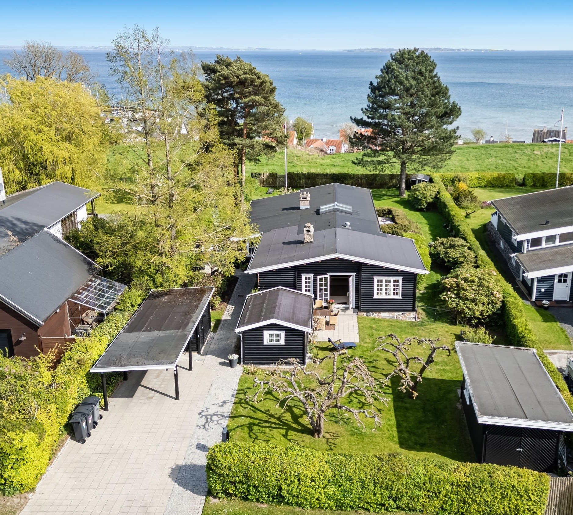 Fremhævet  billede i fuldskærmstilstand. Billede af Solbakkevej 8, 3050 Humlebæk