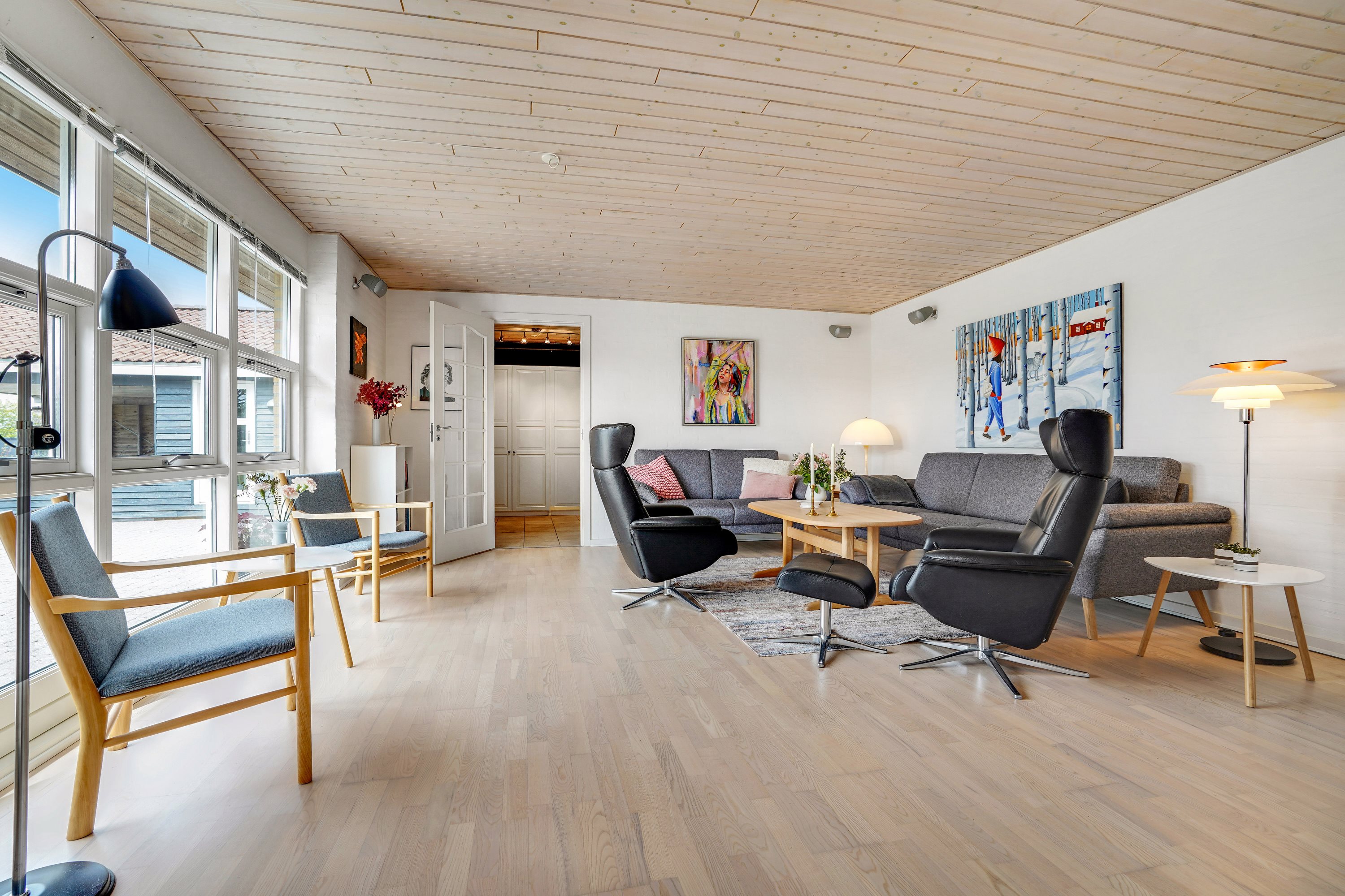 Fremhævet stue billede i fuldskærmstilstand. Billede af Møldrupvej 1C, Yding, 8752 Østbirk