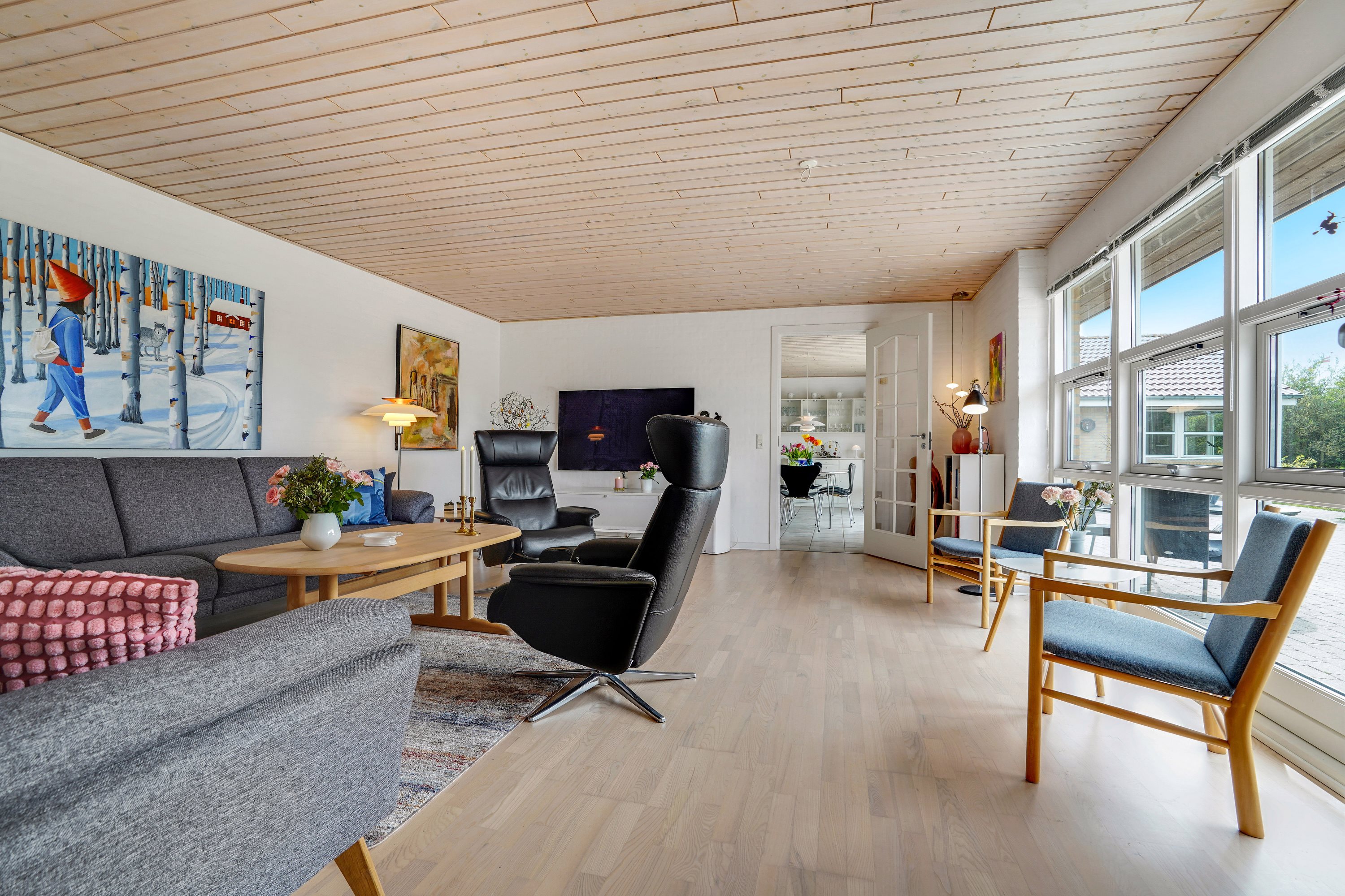 Fremhævet stue billede i fuldskærmstilstand. Billede af Møldrupvej 1C, Yding, 8752 Østbirk