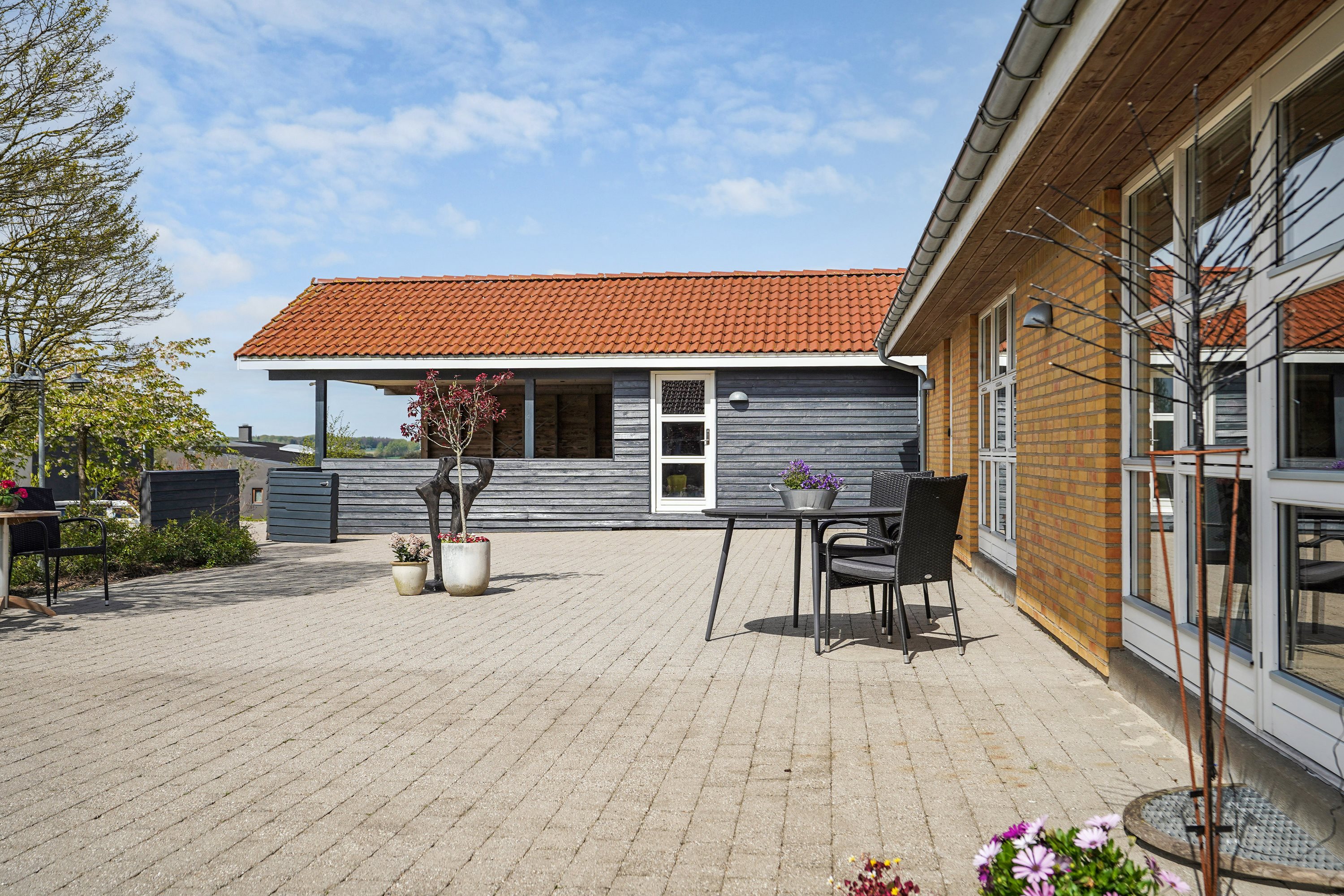 Fremhævet terrasse billede i fuldskærmstilstand. Billede af Møldrupvej 1C, Yding, 8752 Østbirk