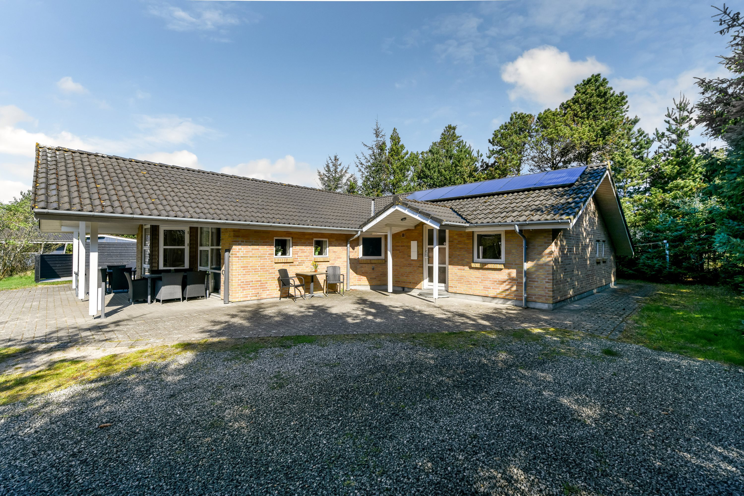 Fremhævet ejendommen billede i fuldskærmstilstand. Billede af Hybenvej 15, 6857 Blåvand