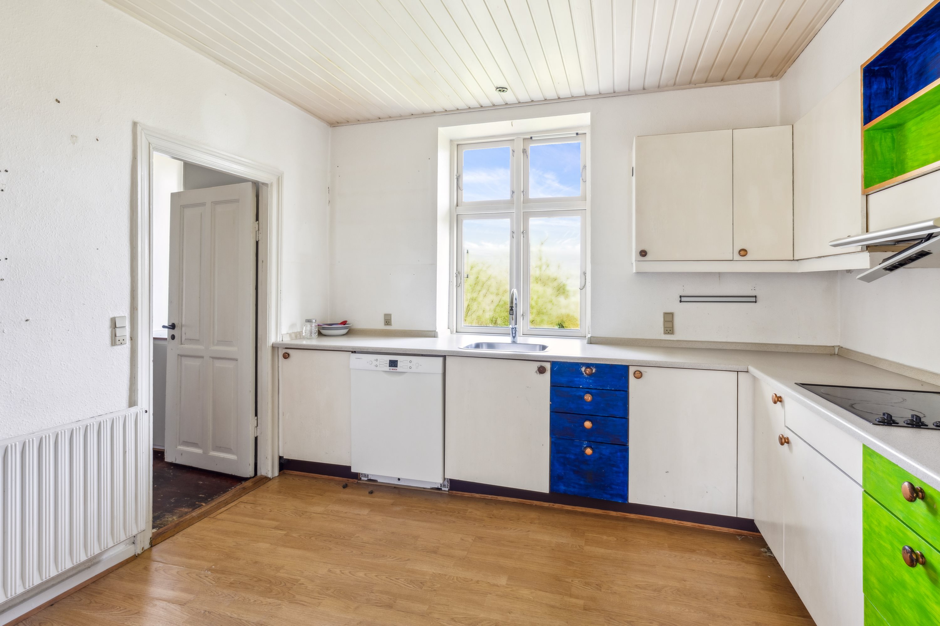 Fremhævet køkken billede i fuldskærmstilstand. Billede af Vandmøllevej 1, Fannerup, 8560 Kolind