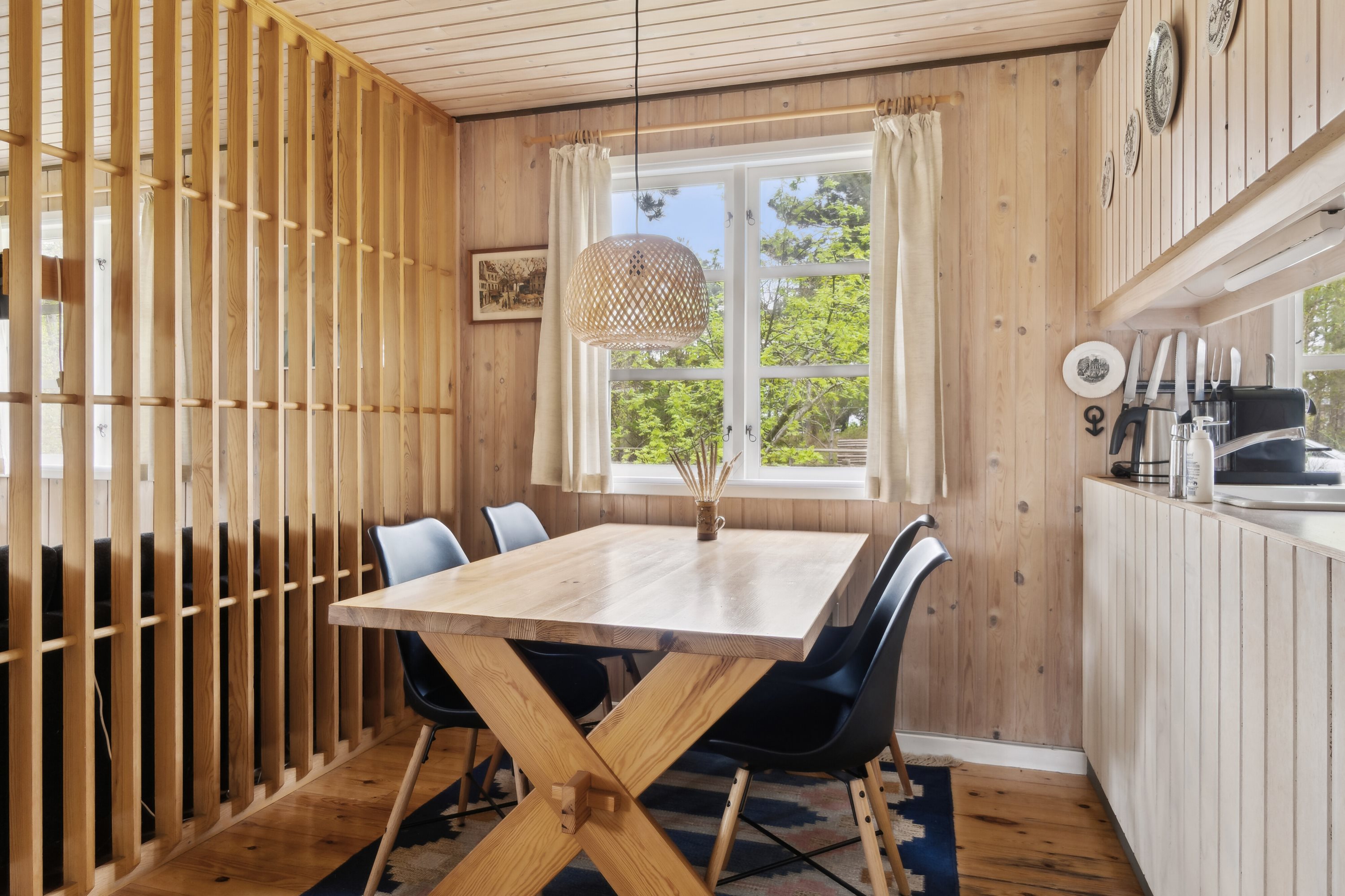 Fremhævet spiseplads billede i fuldskærmstilstand. Billede af Lyngvejen 11, 4500 Nykøbing Sj