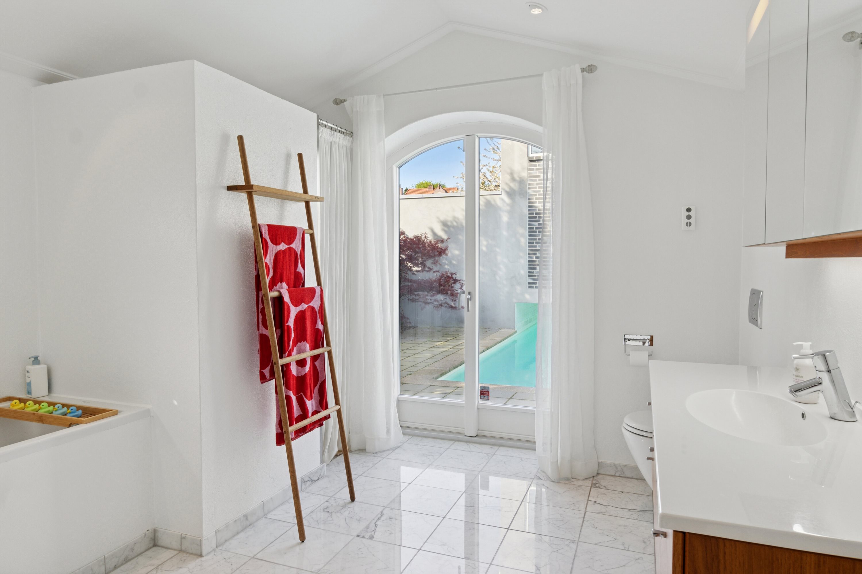 Fremhævet badeværelse billede i fuldskærmstilstand. Billede af Bævervej 15, 8270 Højbjerg