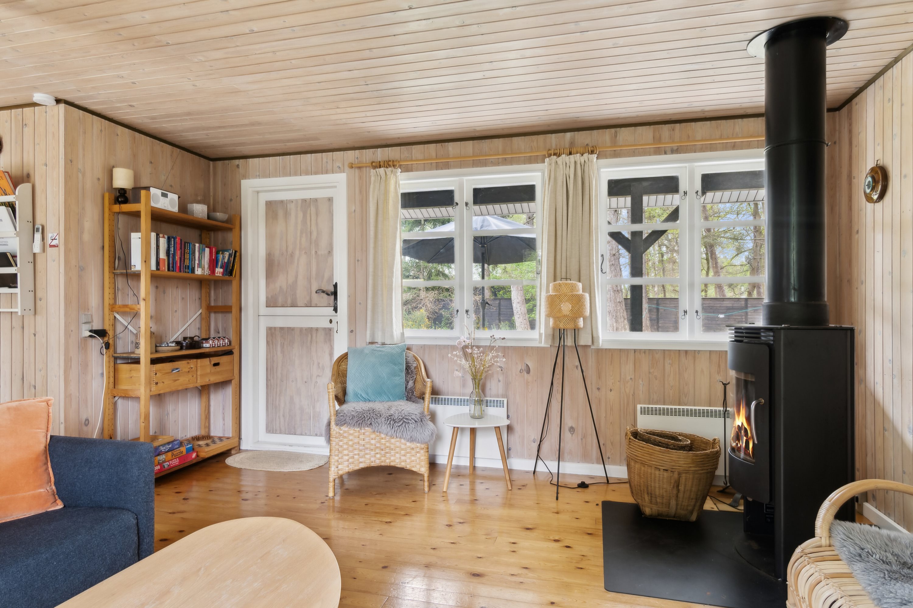 Fremhævet stue billede i fuldskærmstilstand. Billede af Lyngvejen 11, 4500 Nykøbing Sj