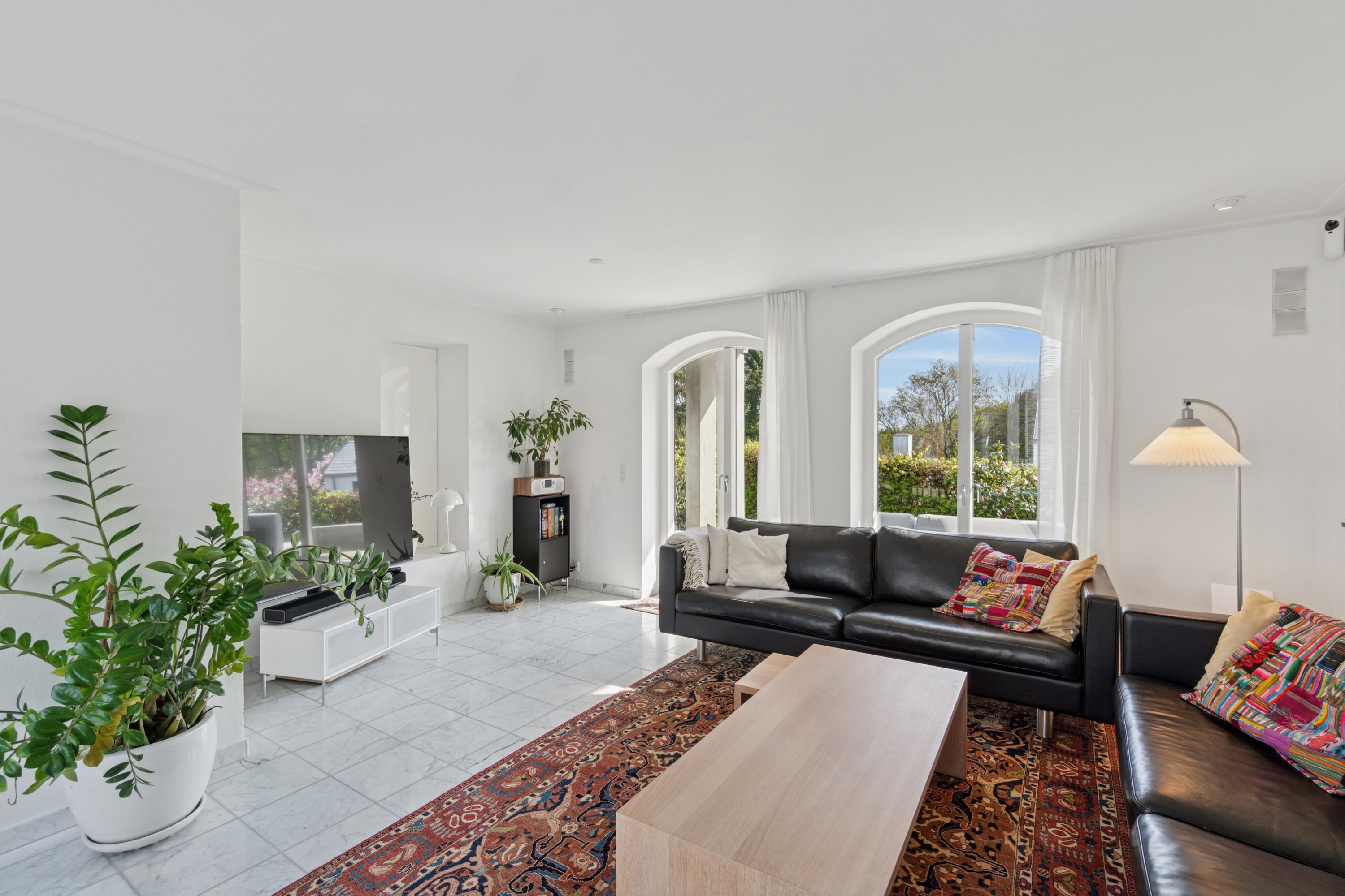 Fremhævet stue billede i fuldskærmstilstand. Billede af Bævervej 15, 8270 Højbjerg