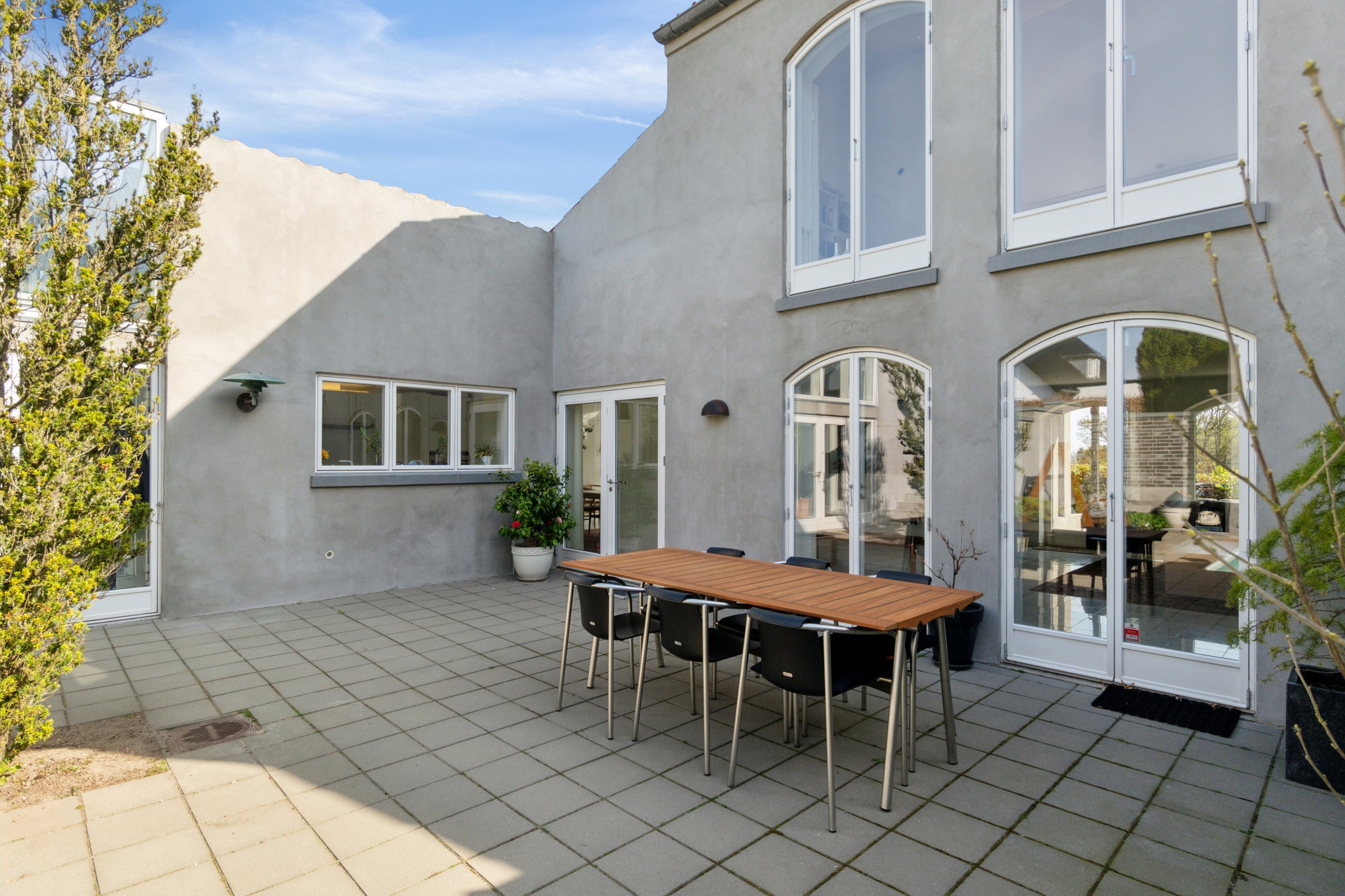 Fremhævet gårdhave billede i fuldskærmstilstand. Billede af Bævervej 15, 8270 Højbjerg