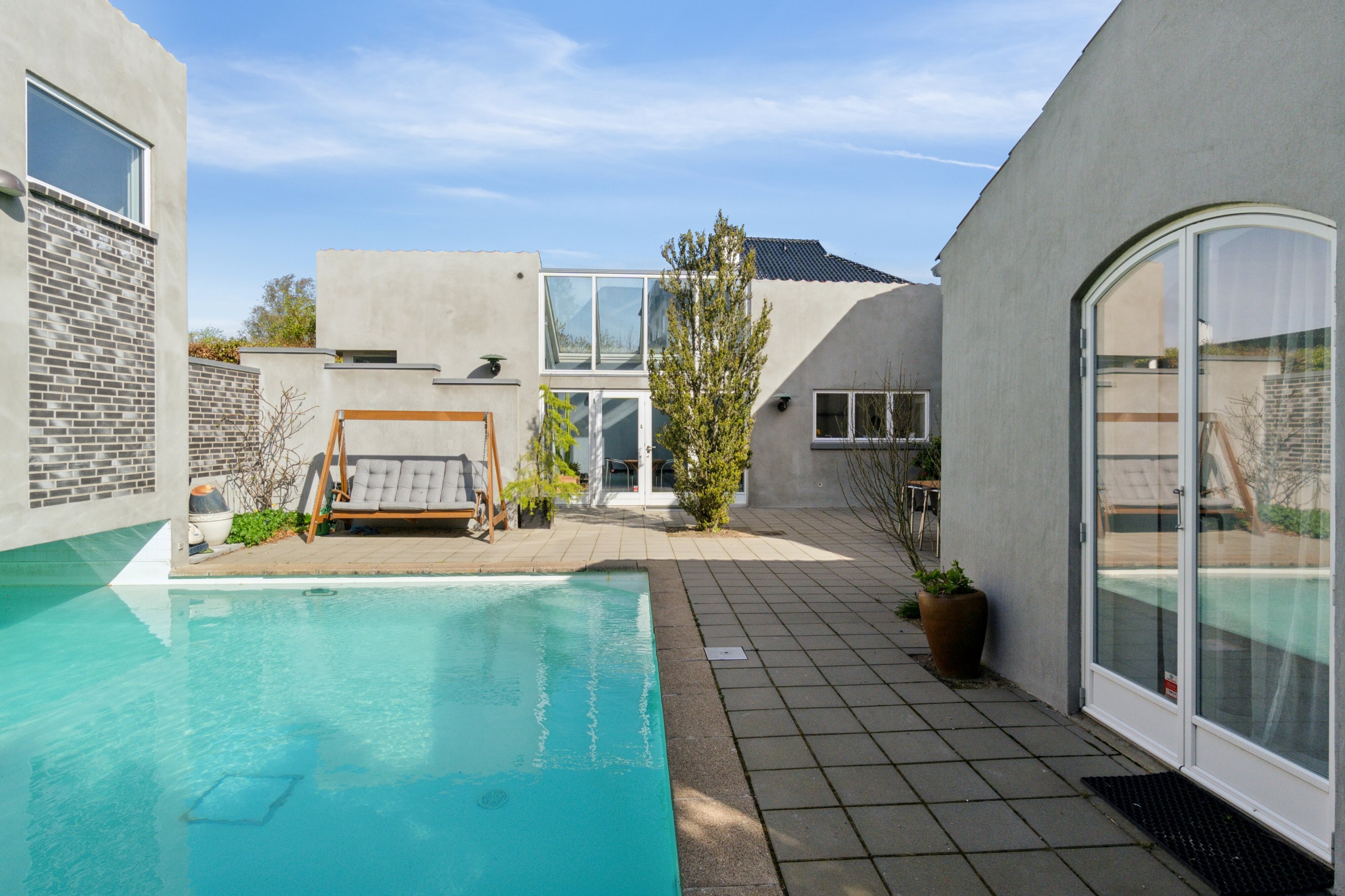 Fremhævet swimmingpool billede i fuldskærmstilstand. Billede af Bævervej 15, 8270 Højbjerg