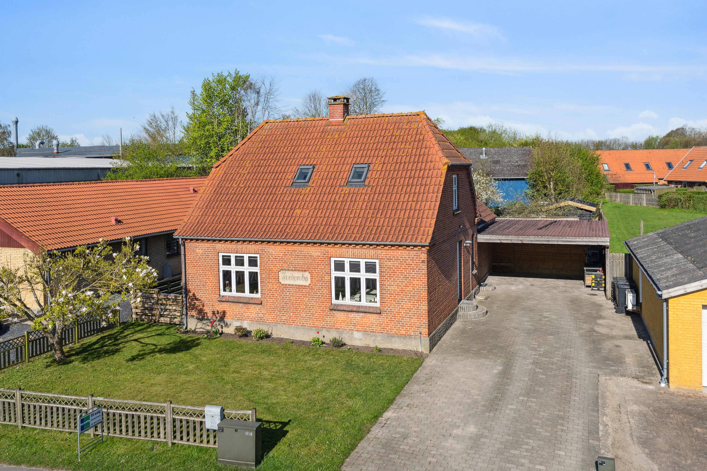 Fremhævet set fra vejen billede i fuldskærmstilstand. Billede af Ny Esbjergvej 10, 4720 Præstø