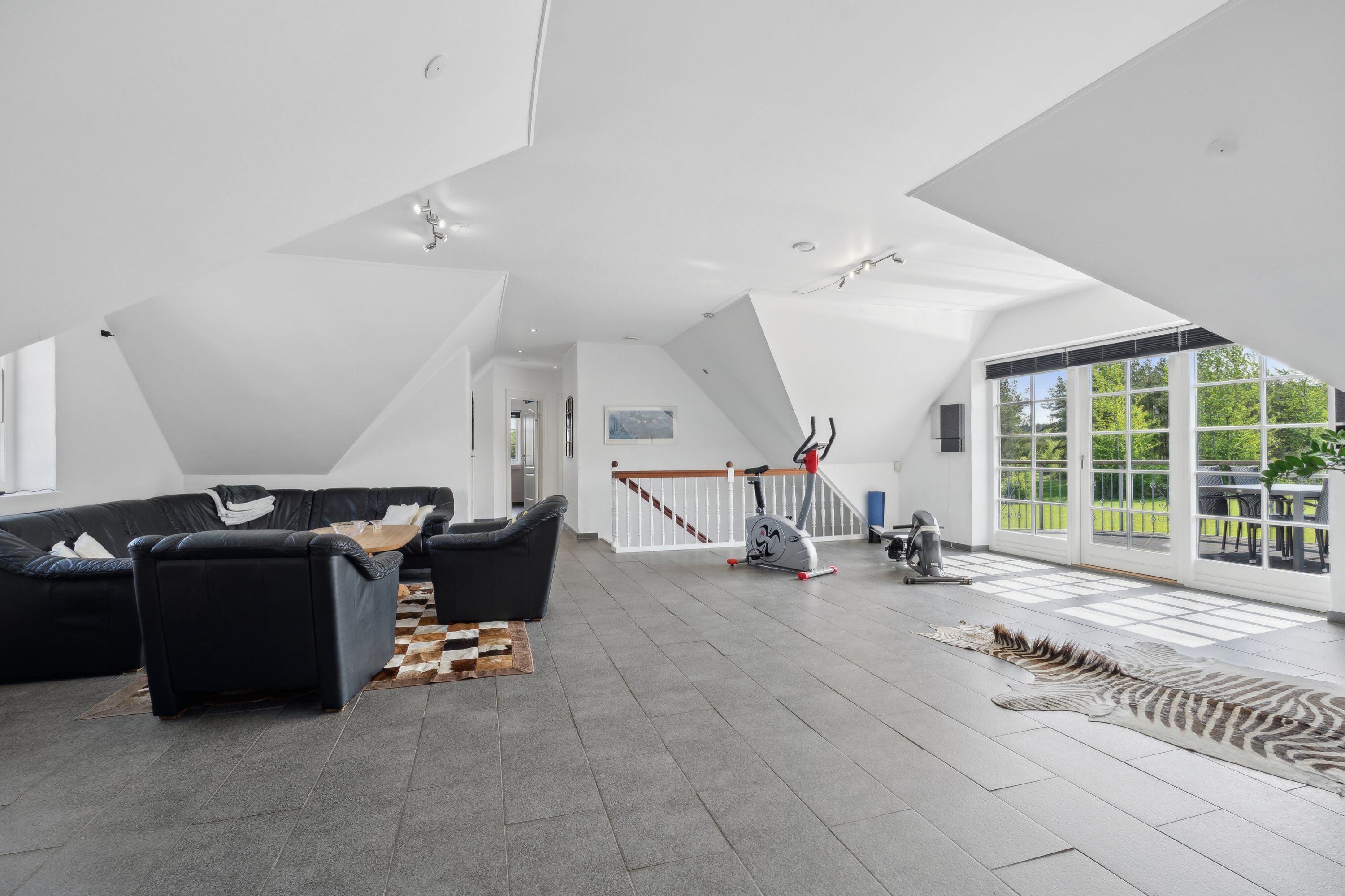 Fremhævet stue billede i fuldskærmstilstand. Billede af Munkhøjvej 4, Lundfod, 7330 Brande