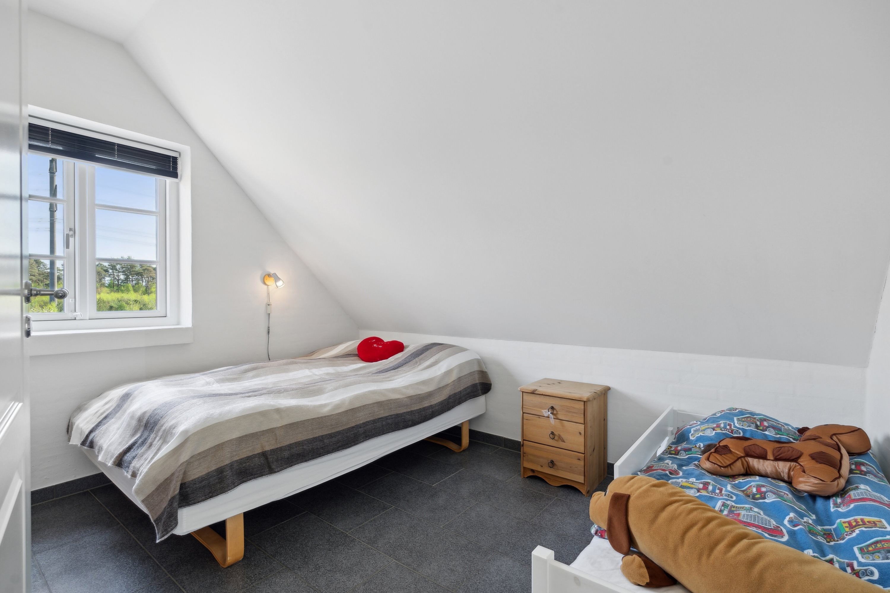 Fremhævet soveværelse billede i fuldskærmstilstand. Billede af Munkhøjvej 4, Lundfod, 7330 Brande