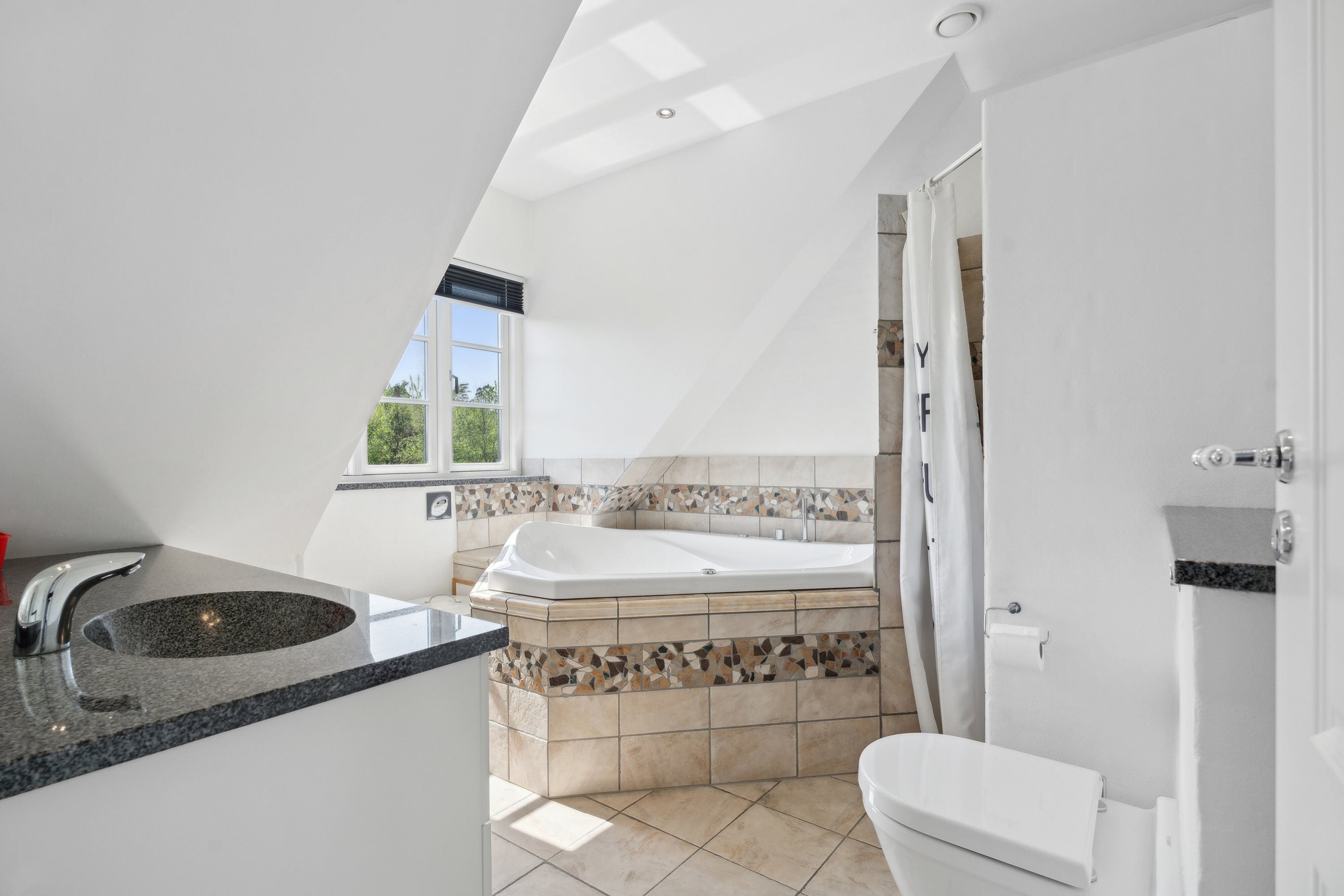 Fremhævet badeværelse billede i fuldskærmstilstand. Billede af Munkhøjvej 4, Lundfod, 7330 Brande