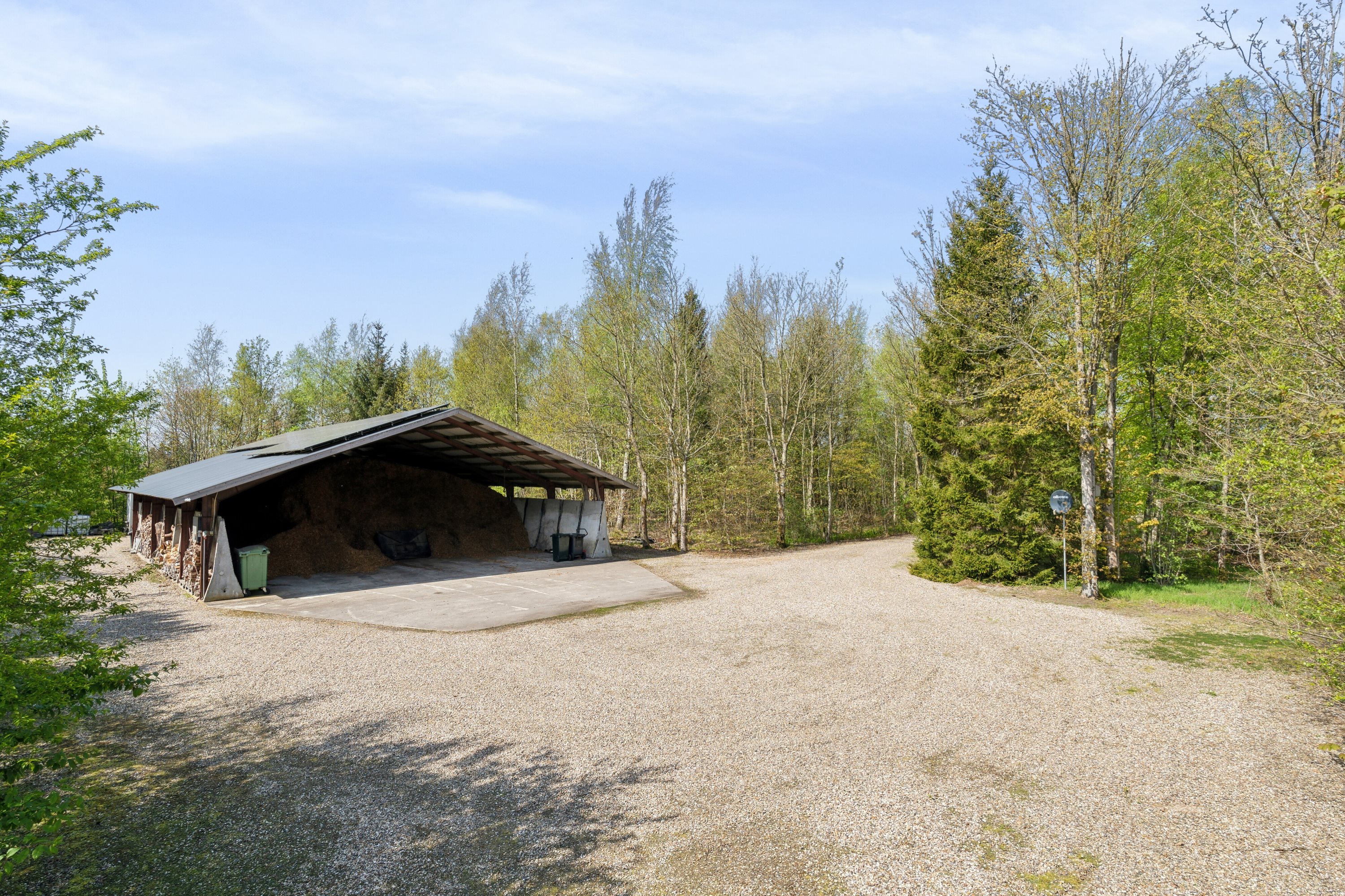 Fremhævet set fra haven billede i fuldskærmstilstand. Billede af Munkhøjvej 4, Lundfod, 7330 Brande