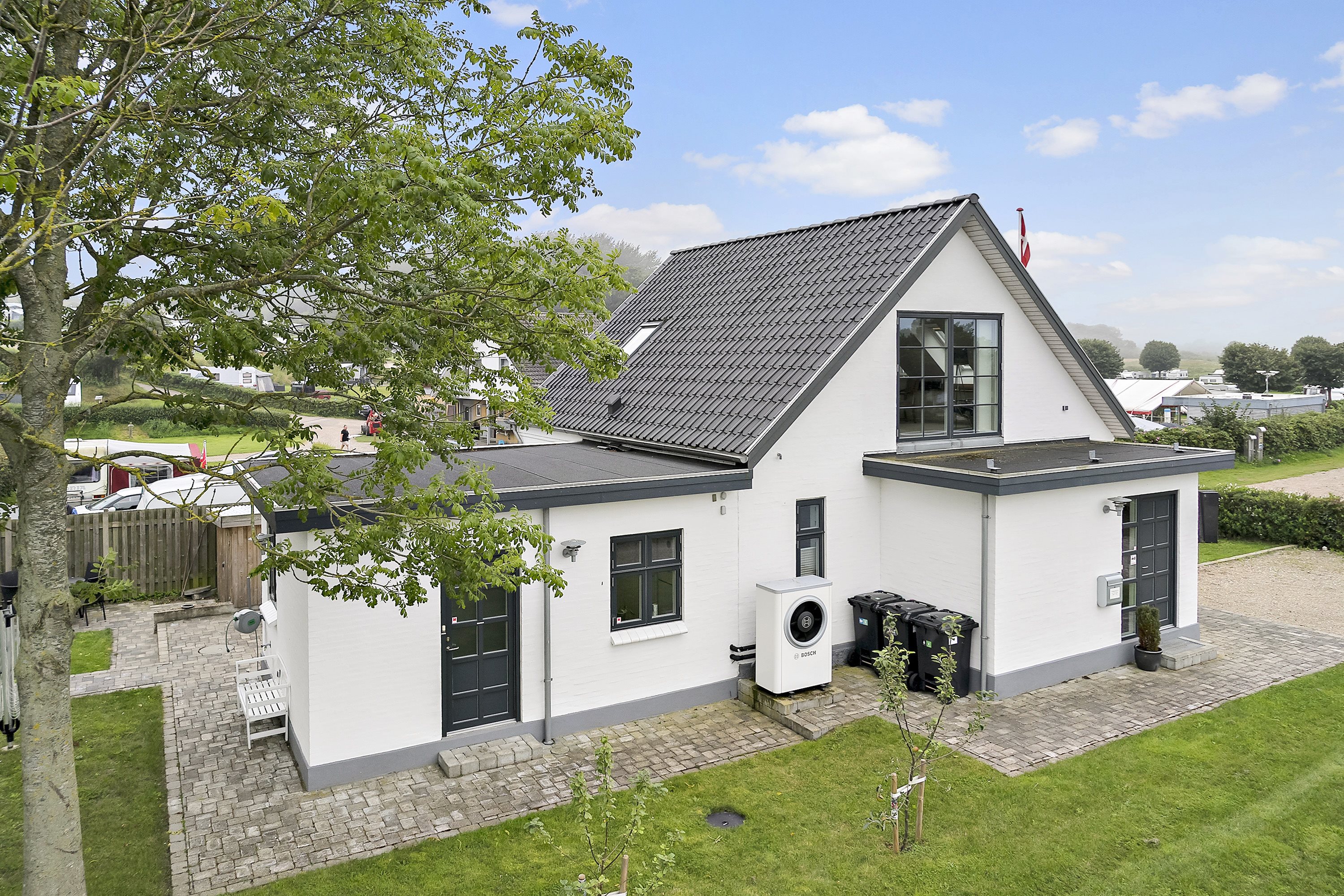 Fremhævet  billede i fuldskærmstilstand. Billede af Dynt Strandvej 2, 6310 Broager