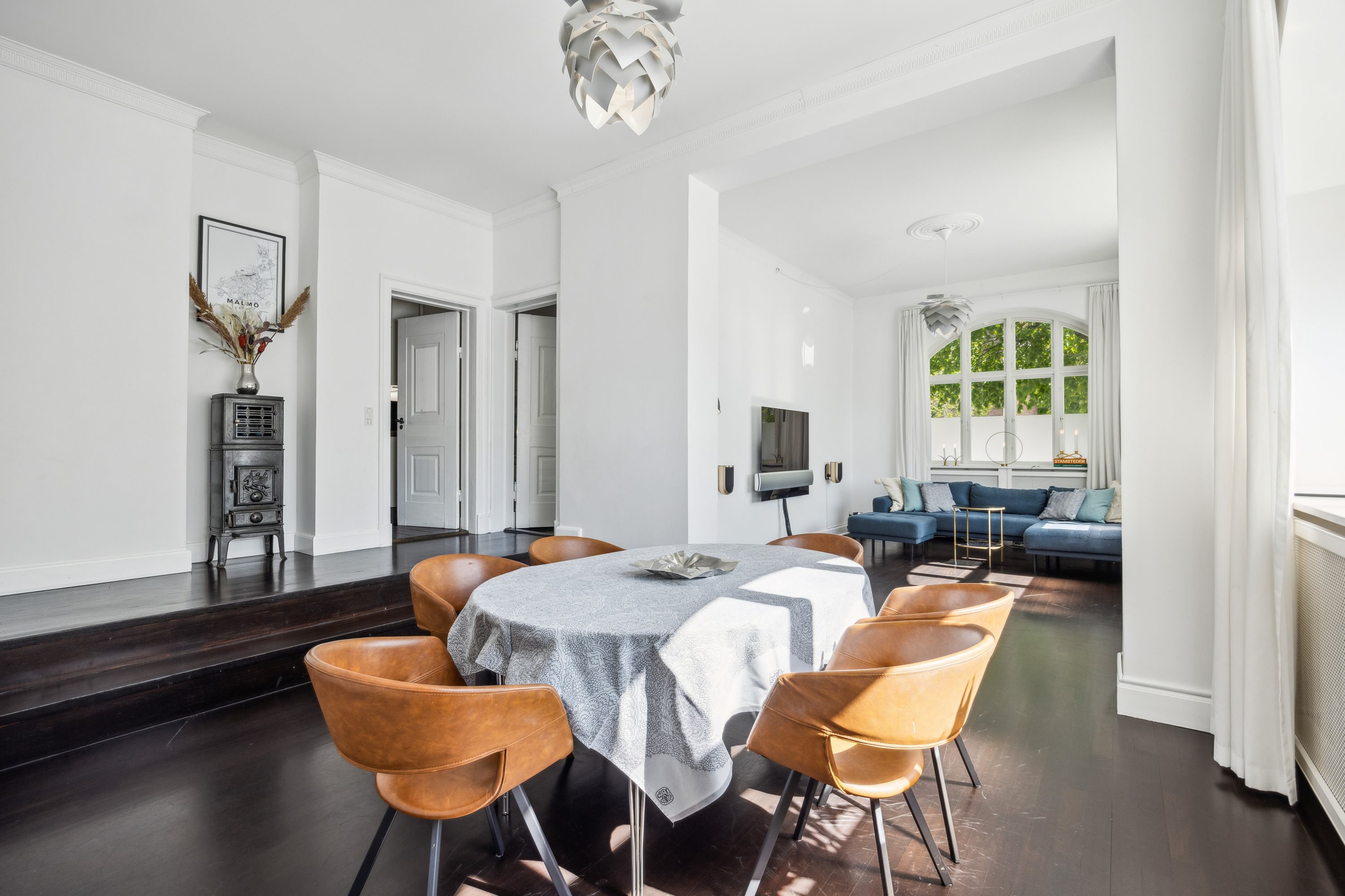 Fremhævet stue billede i fuldskærmstilstand. Billede af Forchhammersvej 14, st.. th., 1920 Frederiksberg C