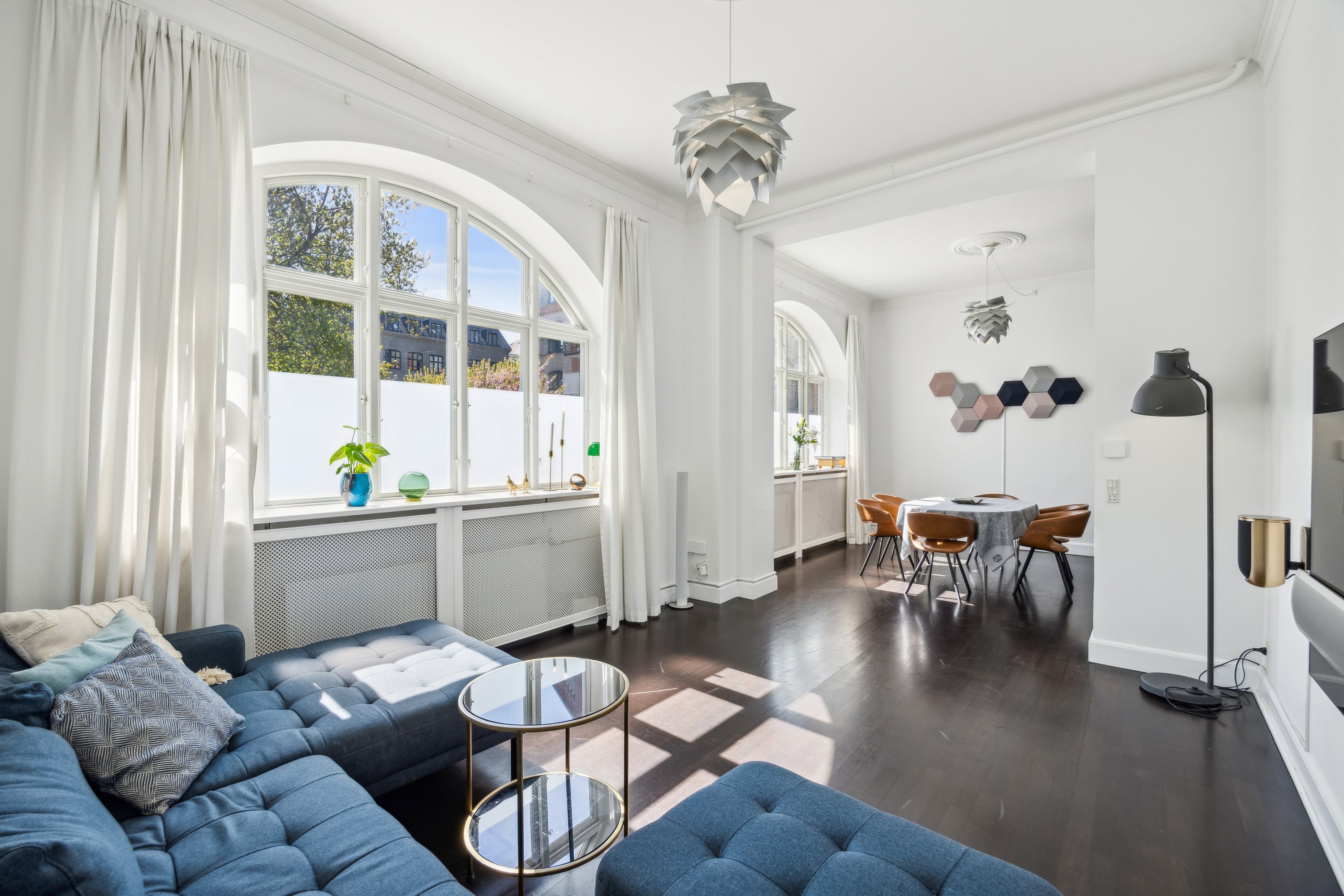 Fremhævet stue billede i fuldskærmstilstand. Billede af Forchhammersvej 14, st.. th., 1920 Frederiksberg C