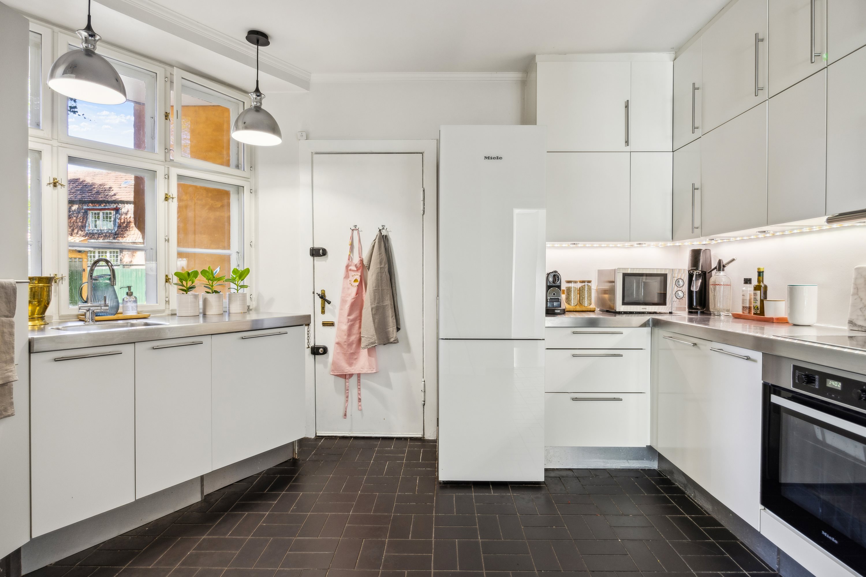 Fremhævet køkken billede i fuldskærmstilstand. Billede af Forchhammersvej 14, st.. th., 1920 Frederiksberg C